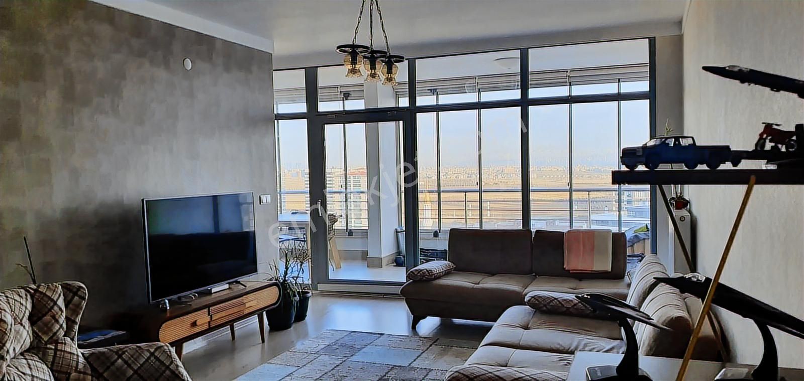 Cumhuriyet Mahallesi Gölde Lüx2 Sitesinde 2+1 Kiralık Daire