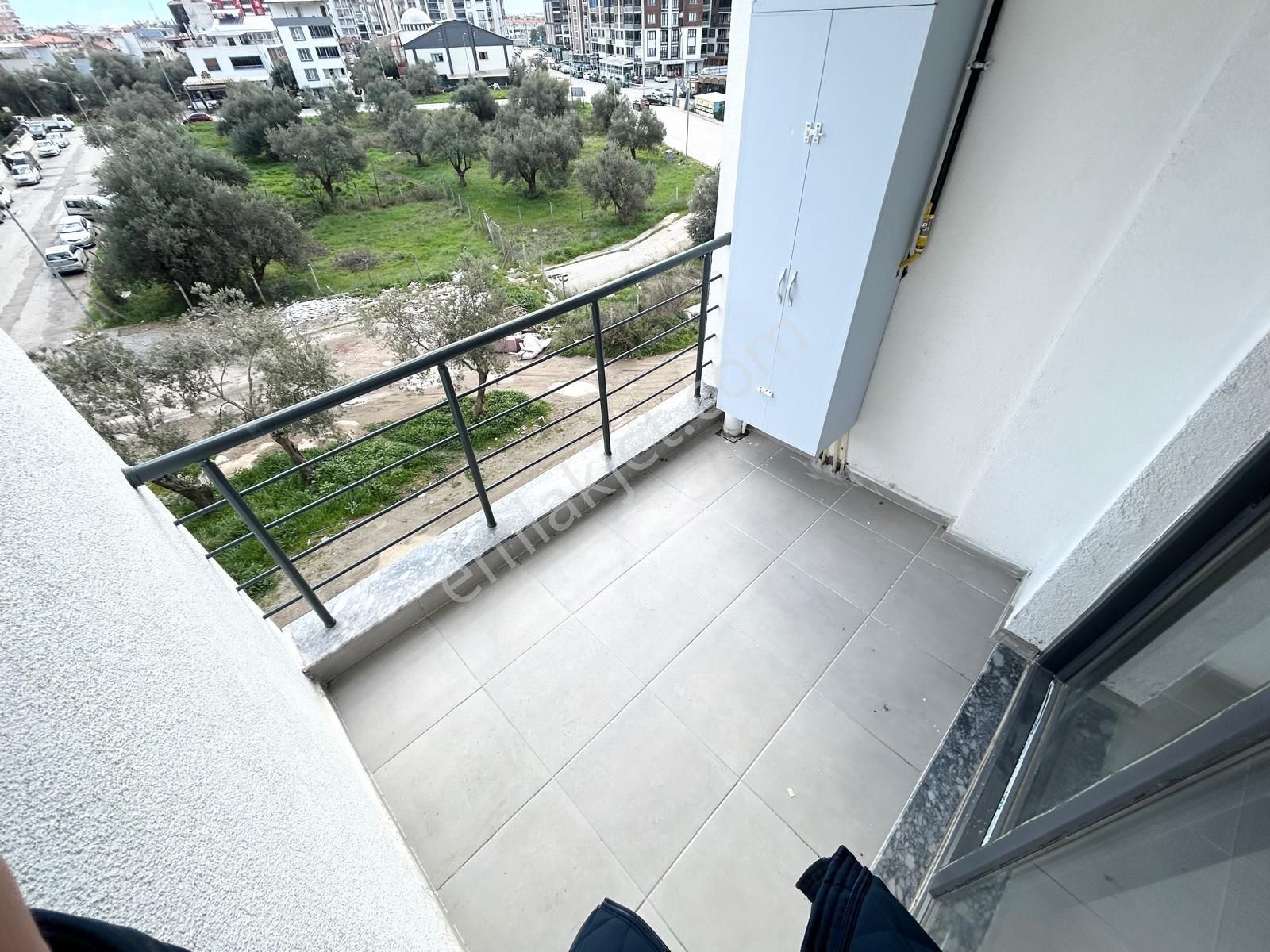 *kadıköyün En Nezih Bölgesinde Doğalgazlı Ara Kat Ön Cephe 1+1 Satılık Daire * - Görsel 17