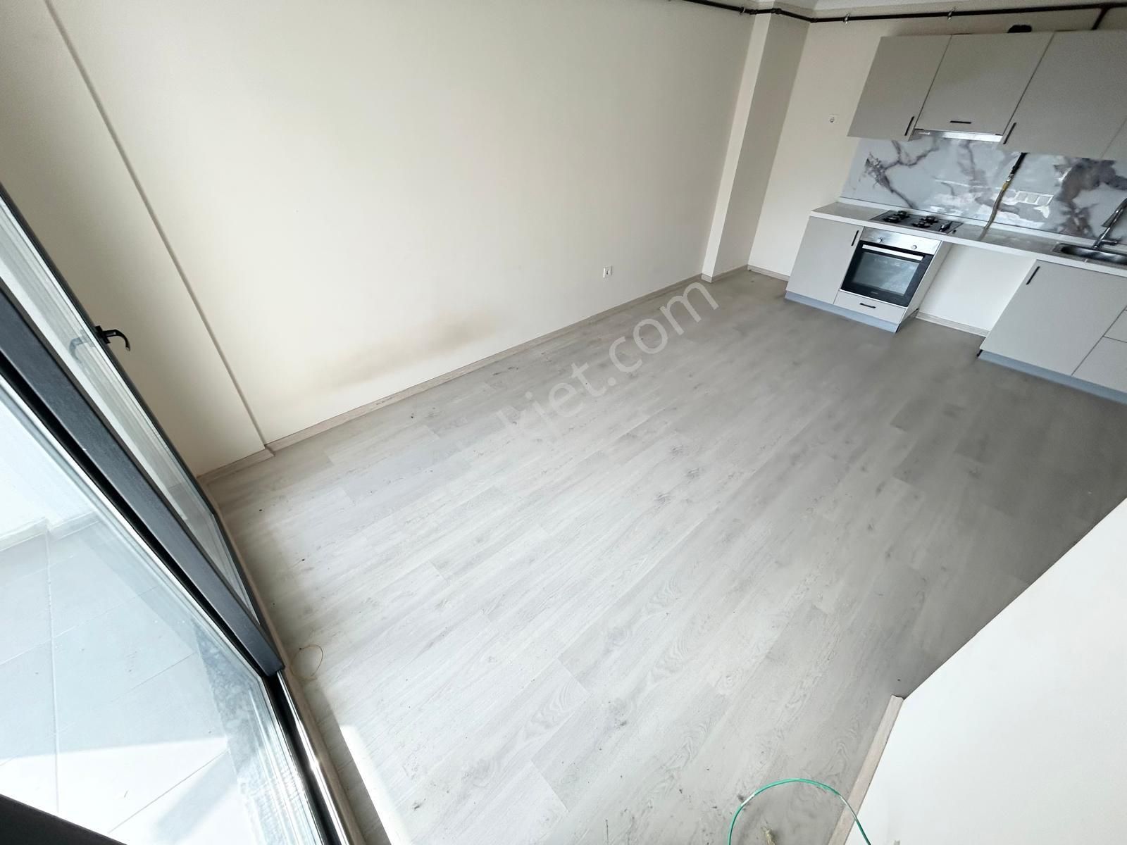 *kadıköyün En Nezih Bölgesinde Doğalgazlı Ara Kat Ön Cephe 1+1 Satılık Daire * - Görsel 4