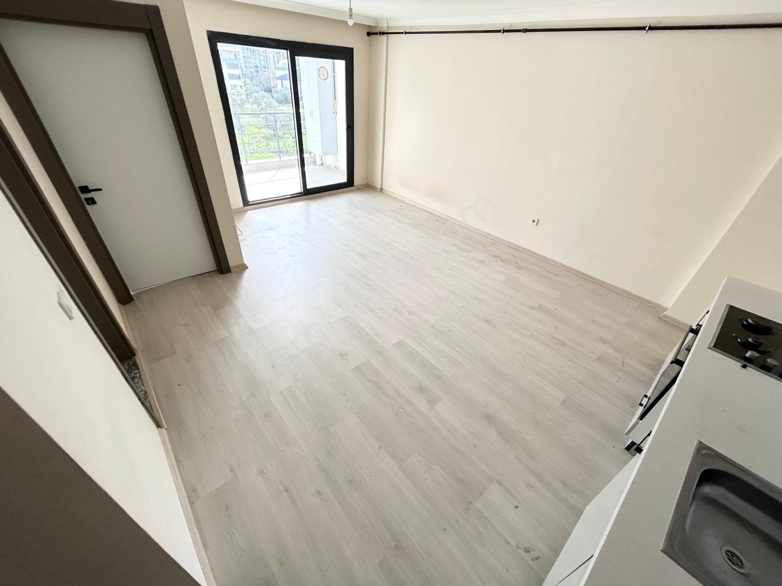 *kadıköyün En Nezih Bölgesinde Doğalgazlı Ara Kat Ön Cephe 1+1 Satılık Daire * - Görsel 24