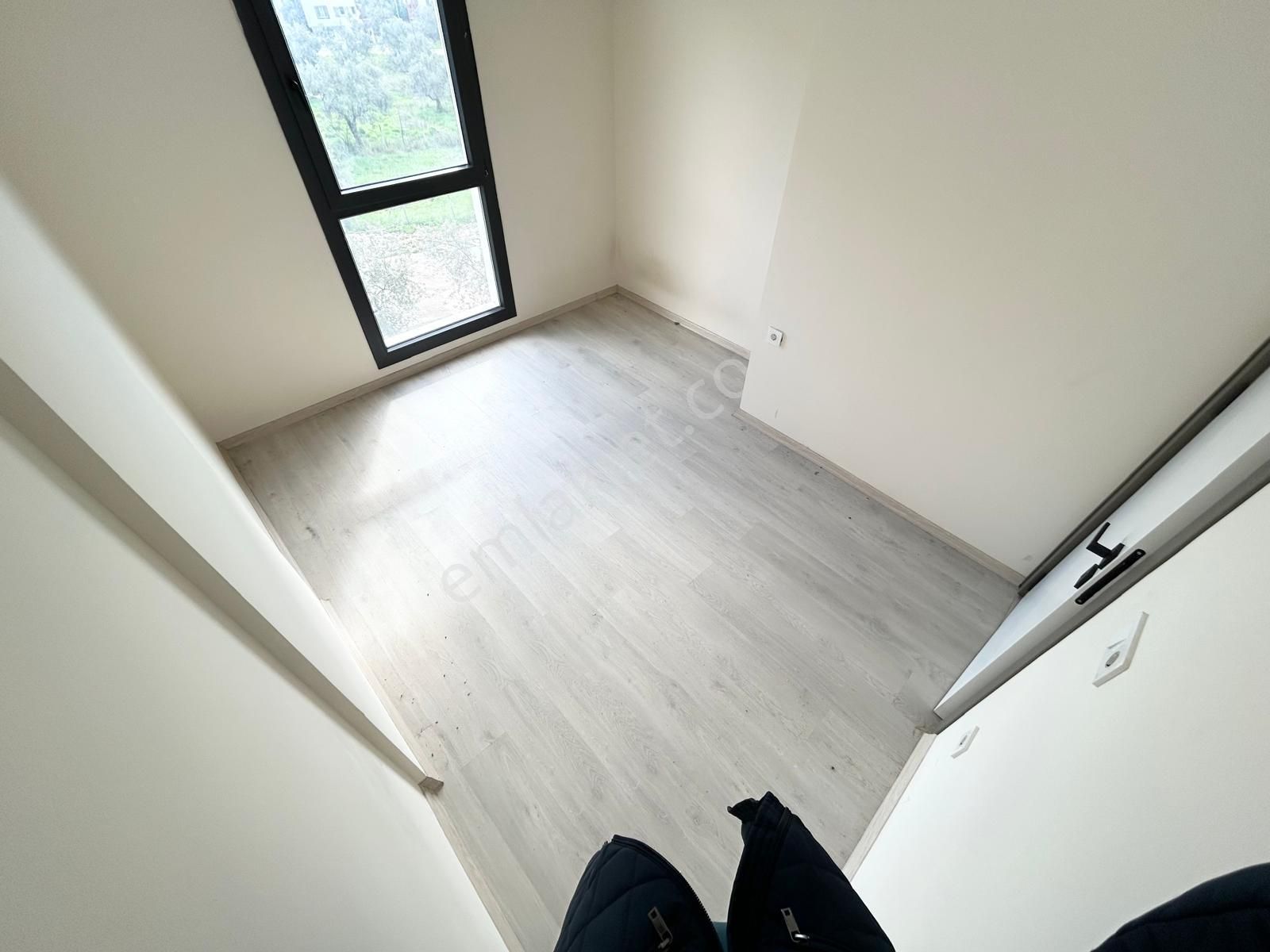 *kadıköyün En Nezih Bölgesinde Doğalgazlı Ara Kat Ön Cephe 1+1 Satılık Daire * - Görsel 12