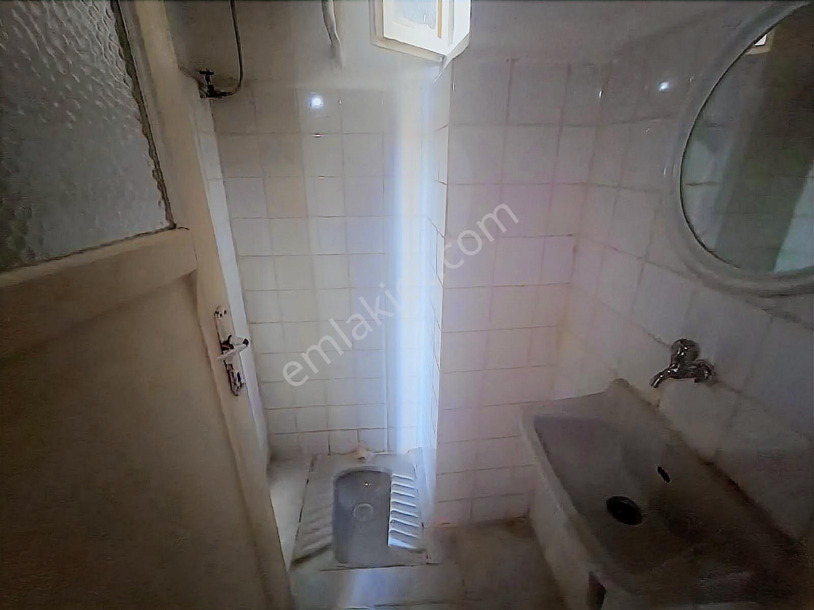 F-l Den Ünalanda Metro Ve Metrobüs Yürüme ,teras Kullanımlı 2+1 - Görsel 32