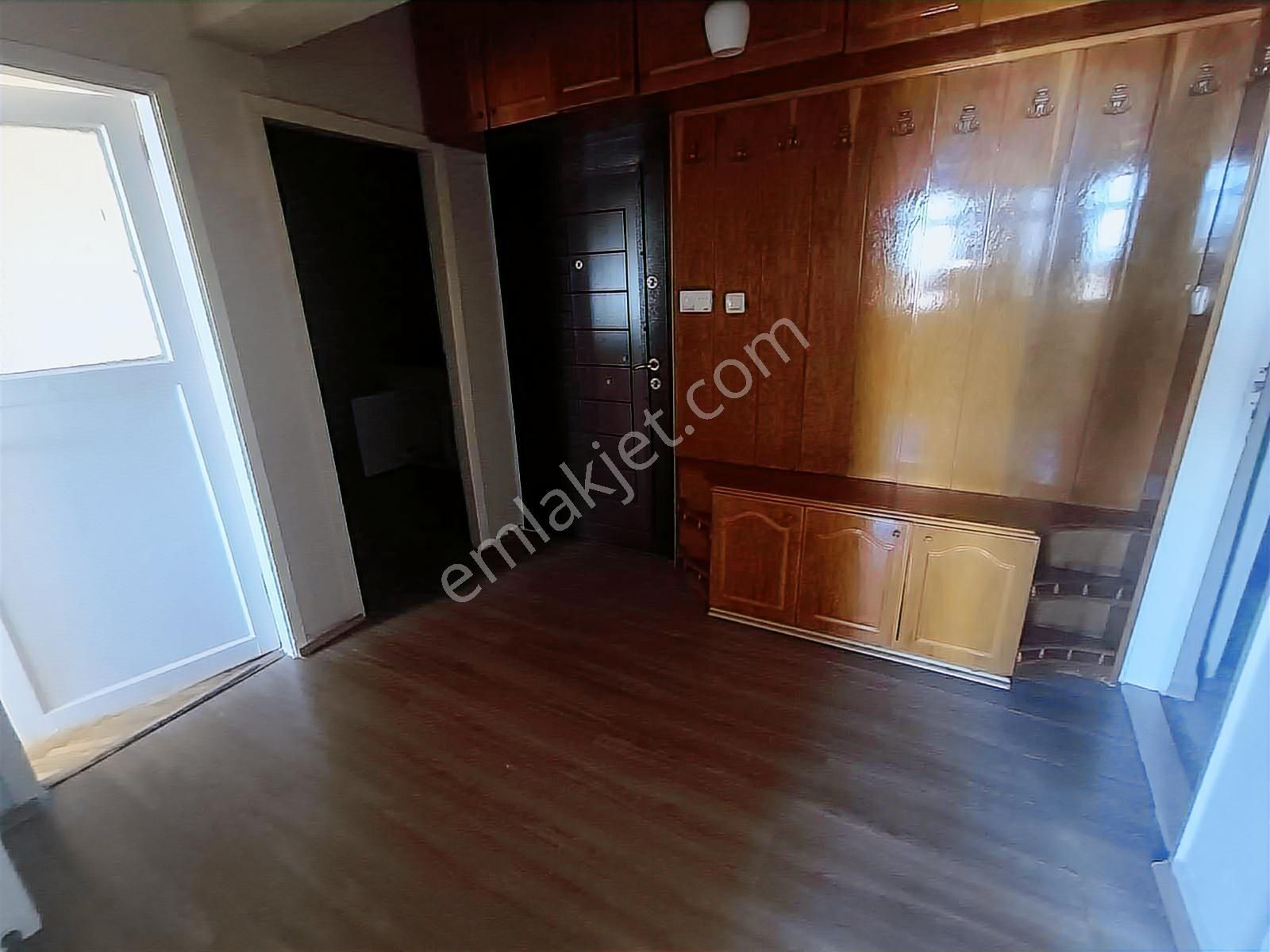 F-l Den Ünalanda Metro Ve Metrobüs Yürüme ,teras Kullanımlı 2+1 - Görsel 7