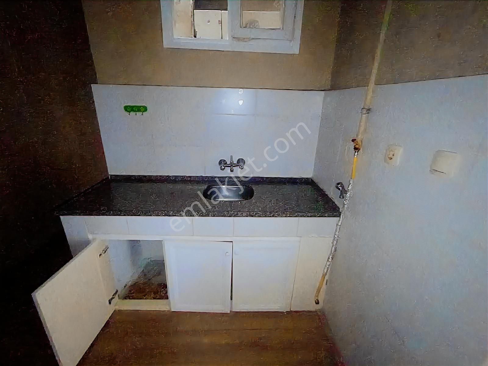 F-l Den Ünalanda Metro Ve Metrobüs Yürüme ,teras Kullanımlı 2+1 - Görsel 17