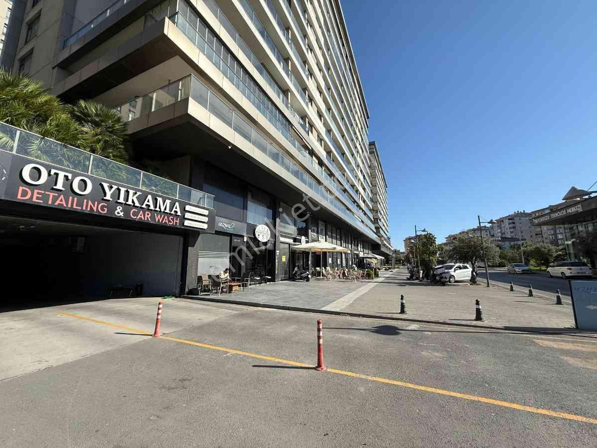 Beylikdüzü Azur Marmarada Kaçırılmayacak Kiralık Dükkan Fırsatı