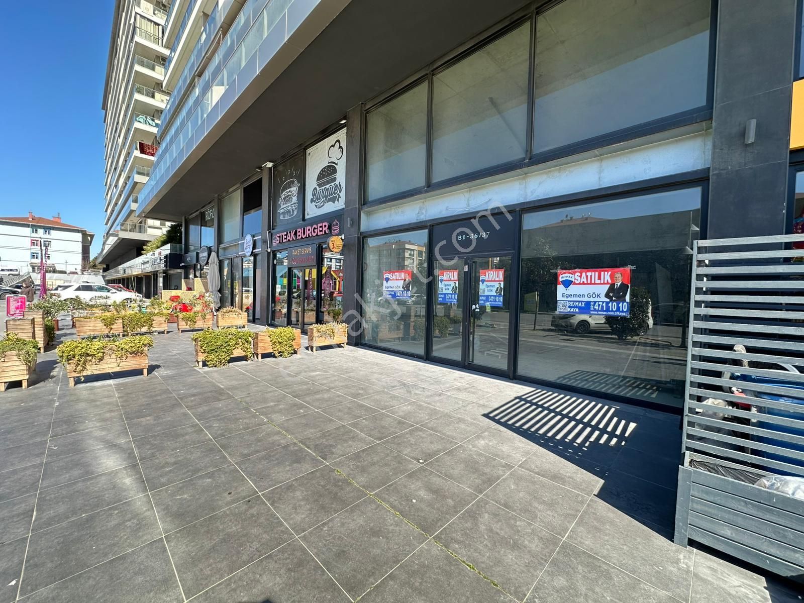 Azur Marmara İçinde Yeşilyurt Caddesinde Kiralık Dükkan - Görsel 2