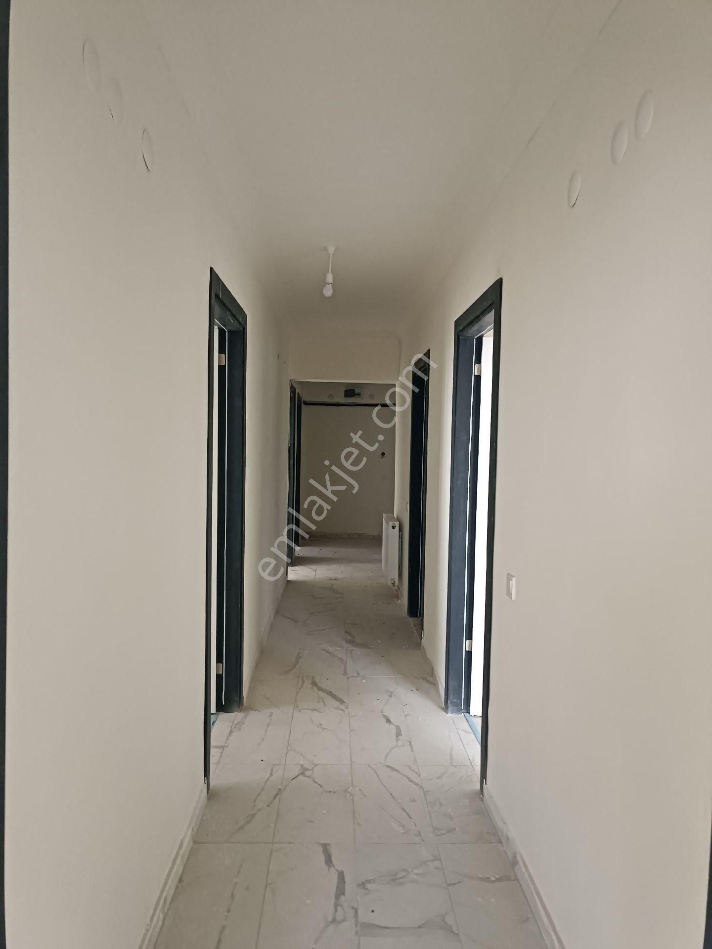 111'den Geniş Ve Kullanışlı Konumu Güzel Lüks 3+1 Daire - Görsel 25