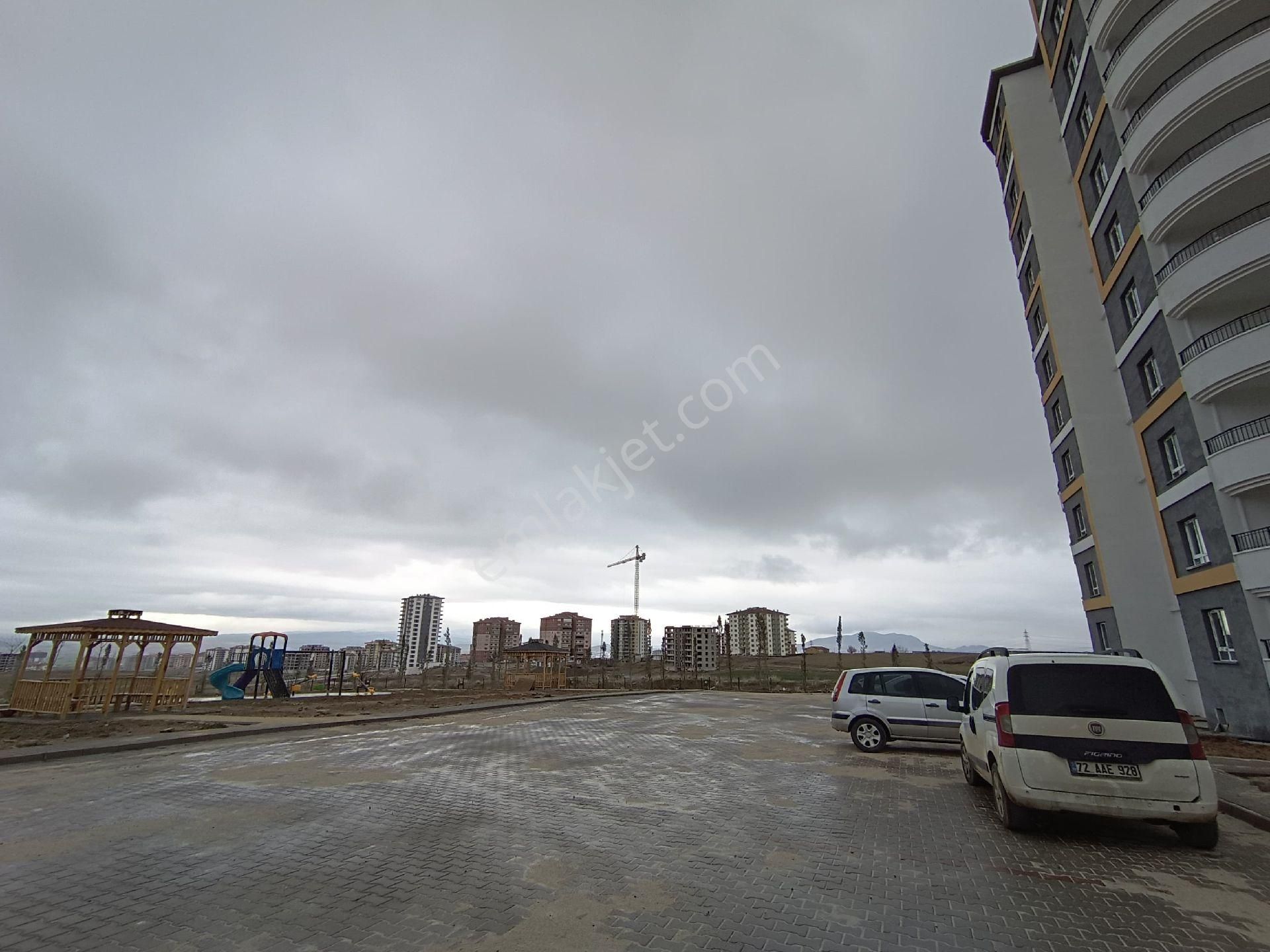 111'den Geniş Ve Kullanışlı Konumu Güzel Lüks 3+1 Daire - Görsel 5