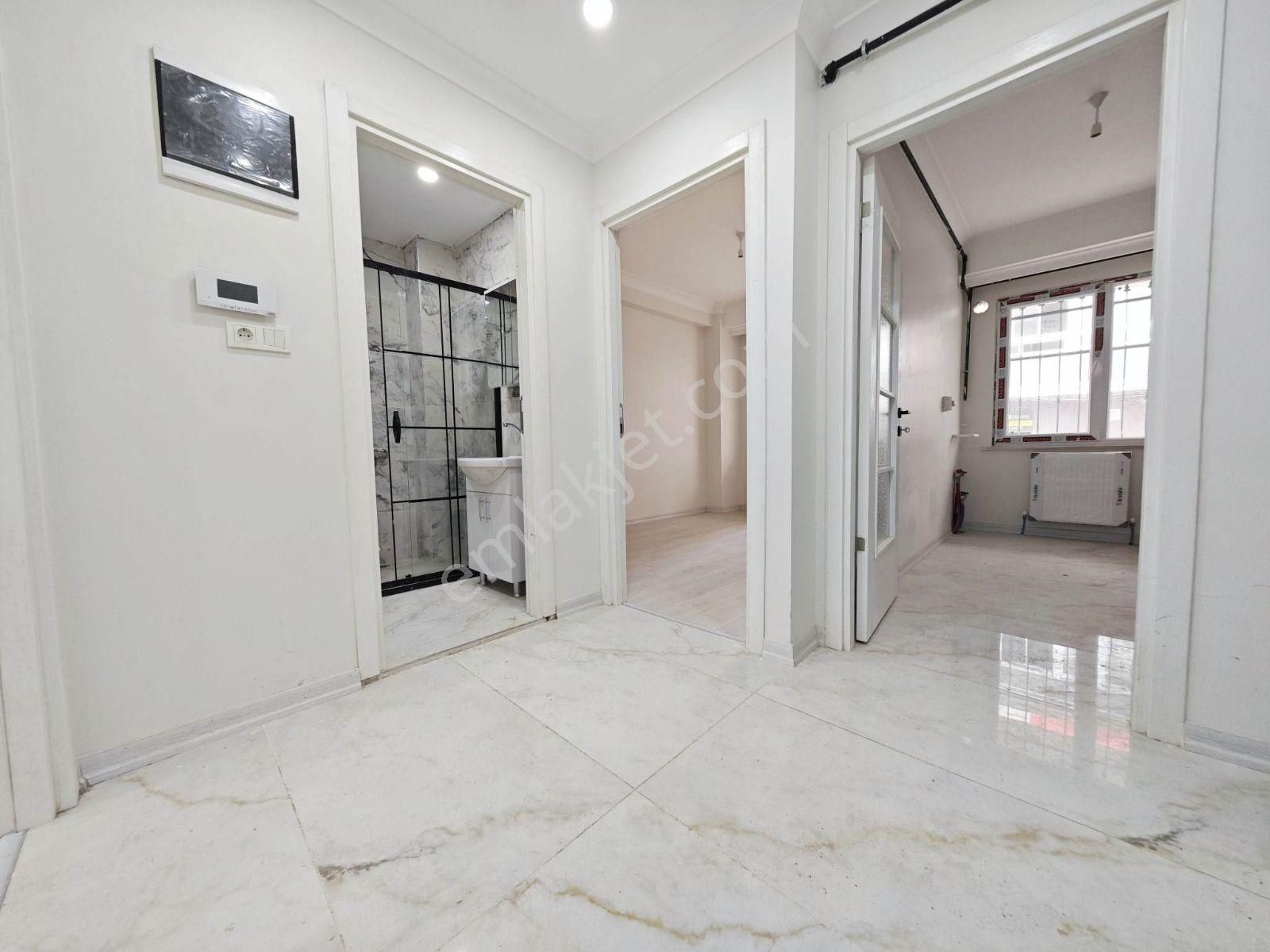 Bahçelievler Nikah Dairesine Yakın 1+1 Yüksek Giriş - Görsel 14