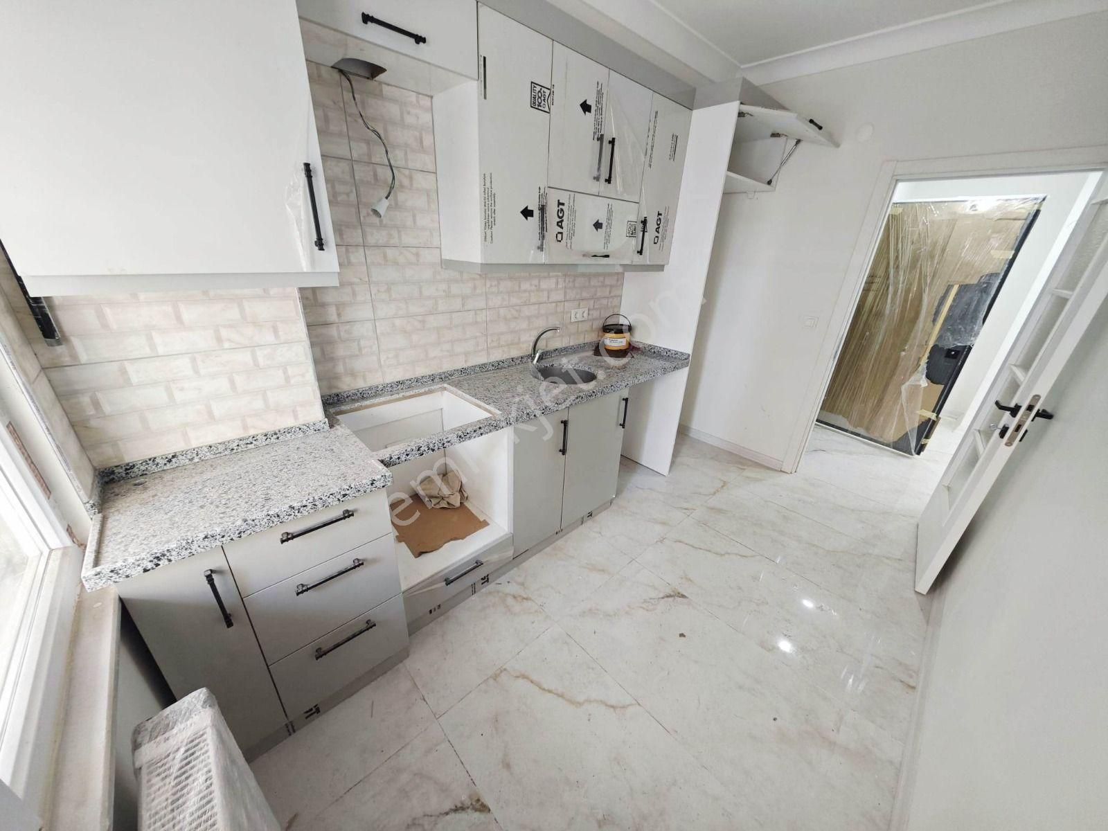 Bahçelievler Nikah Dairesine Yakın 1+1 Yüksek Giriş - Görsel 3