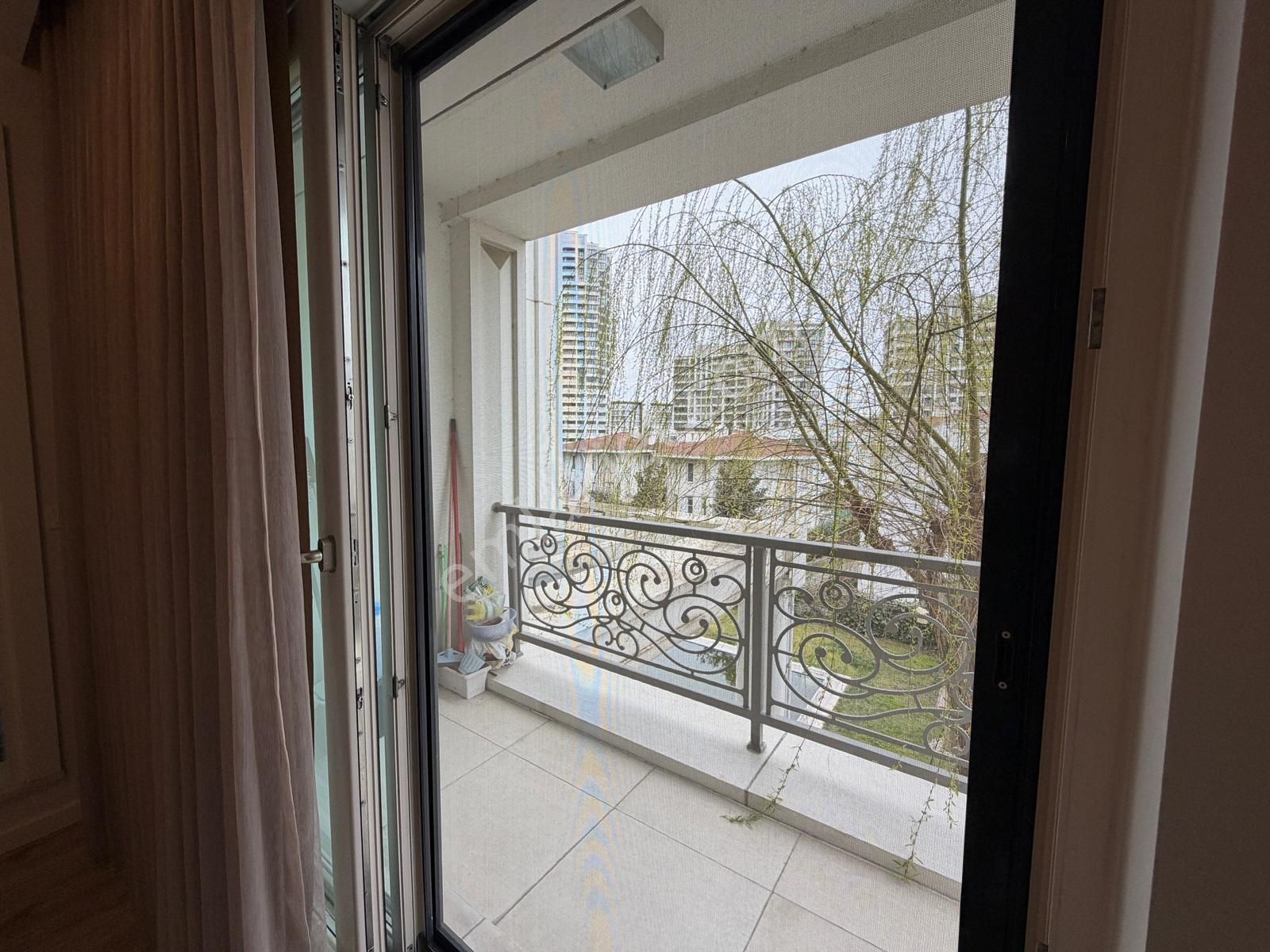 Küçükçekmece Atakent İstanbul Sarayları Sitesinde 4+1 Lüks Daire - Görsel 23