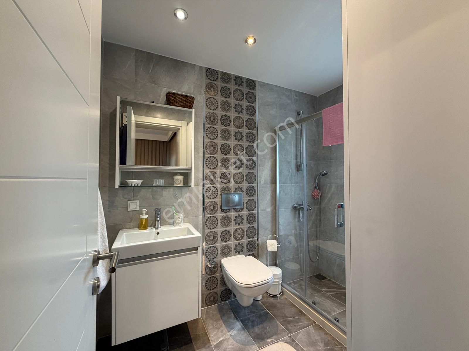 Küçükçekmece Atakent İstanbul Sarayları Sitesinde 4+1 Lüks Daire - Görsel 21
