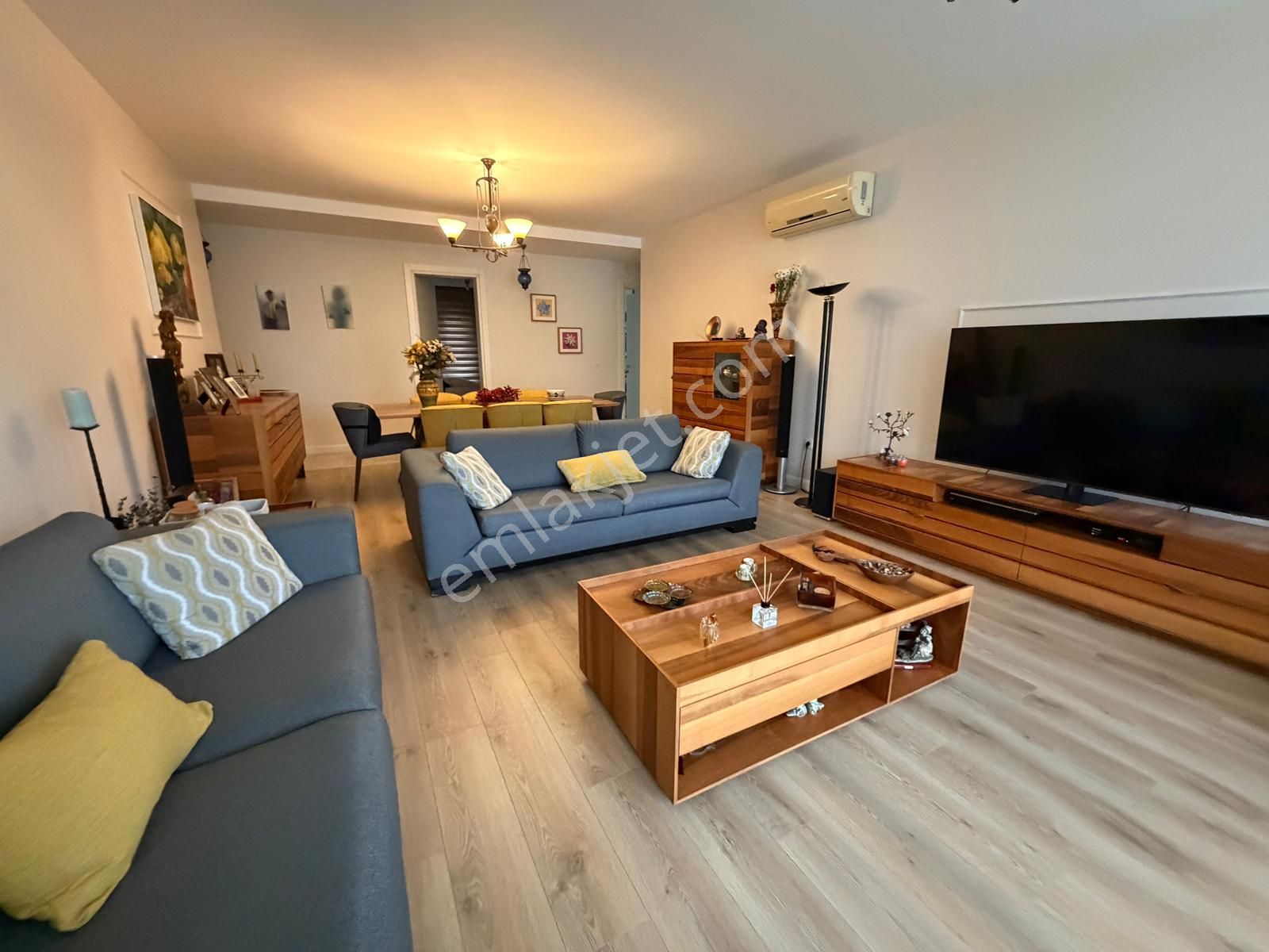 Küçükçekmece Atakent İstanbul Sarayları Sitesinde 4+1 Lüks Daire - Görsel 2