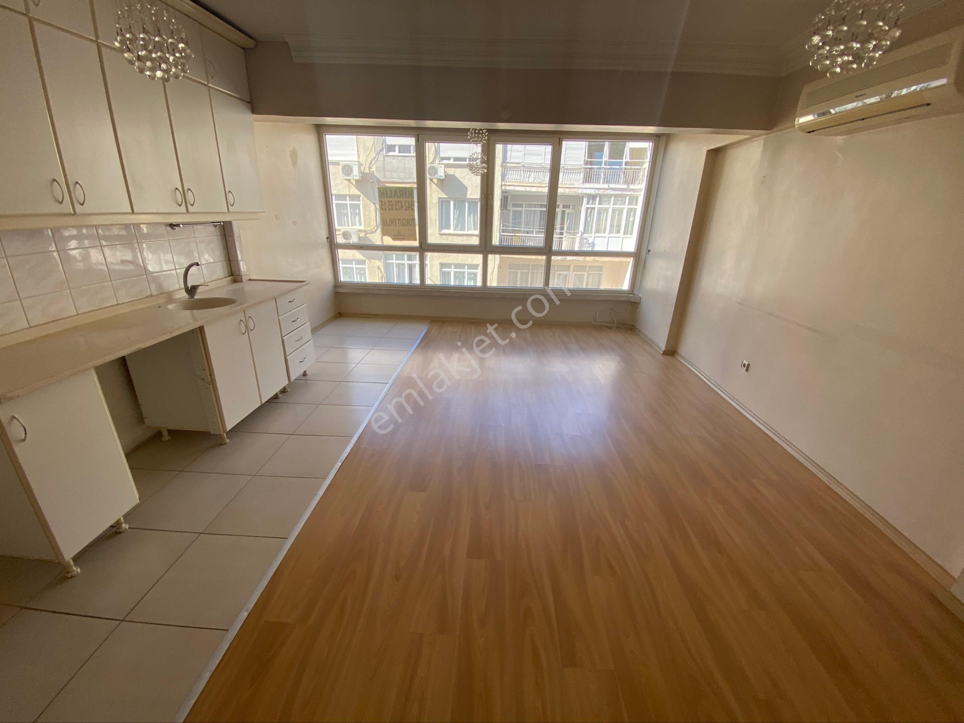 Altındağ Mah.100.yıl Bulvarında Asansörlü 180 M2 3+1 Daire 30000tl..ye Kiralık. - Görsel 17