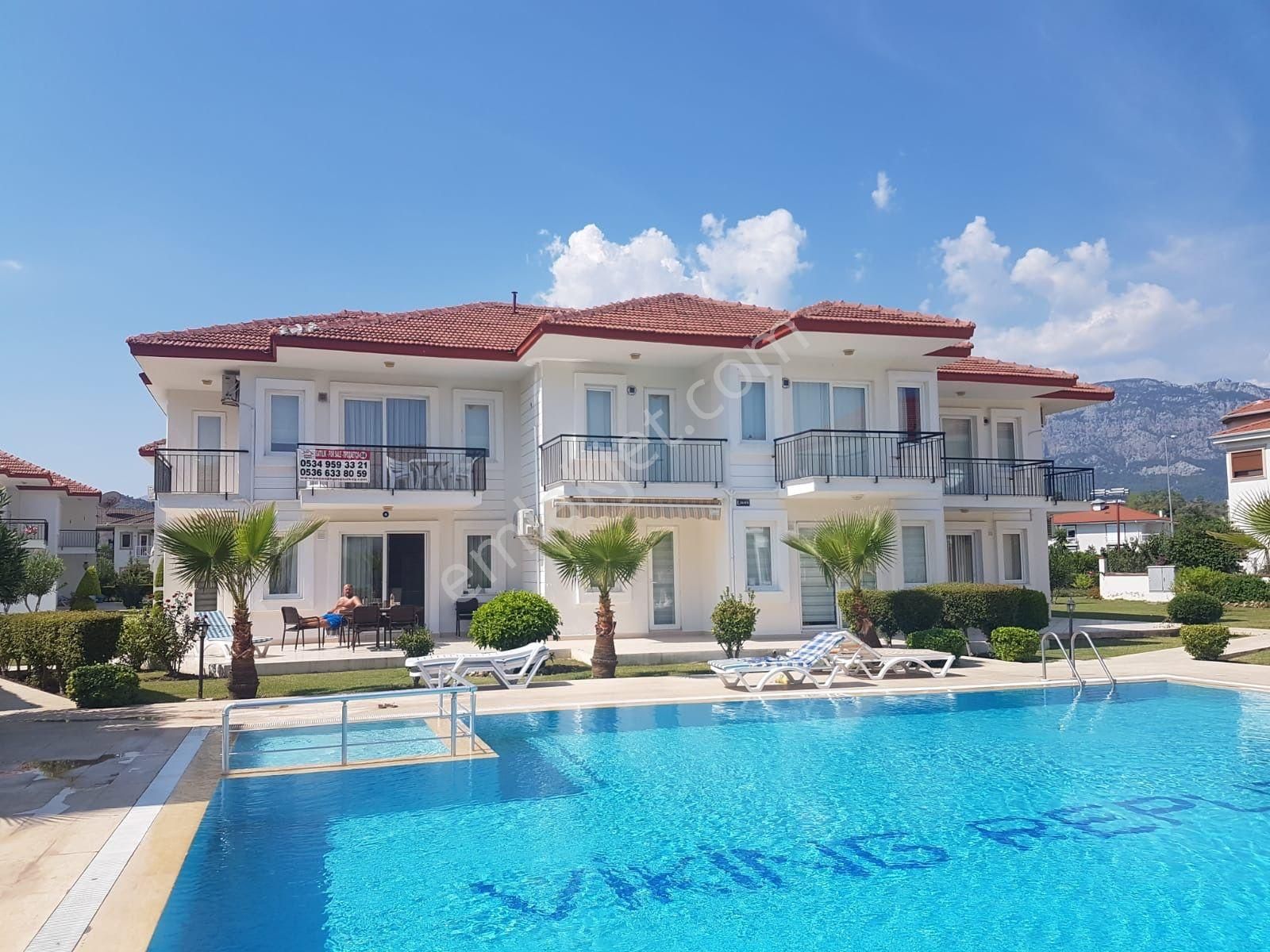 Kemer'de Denize Yakın Satılık Geniş 3+1 Daire