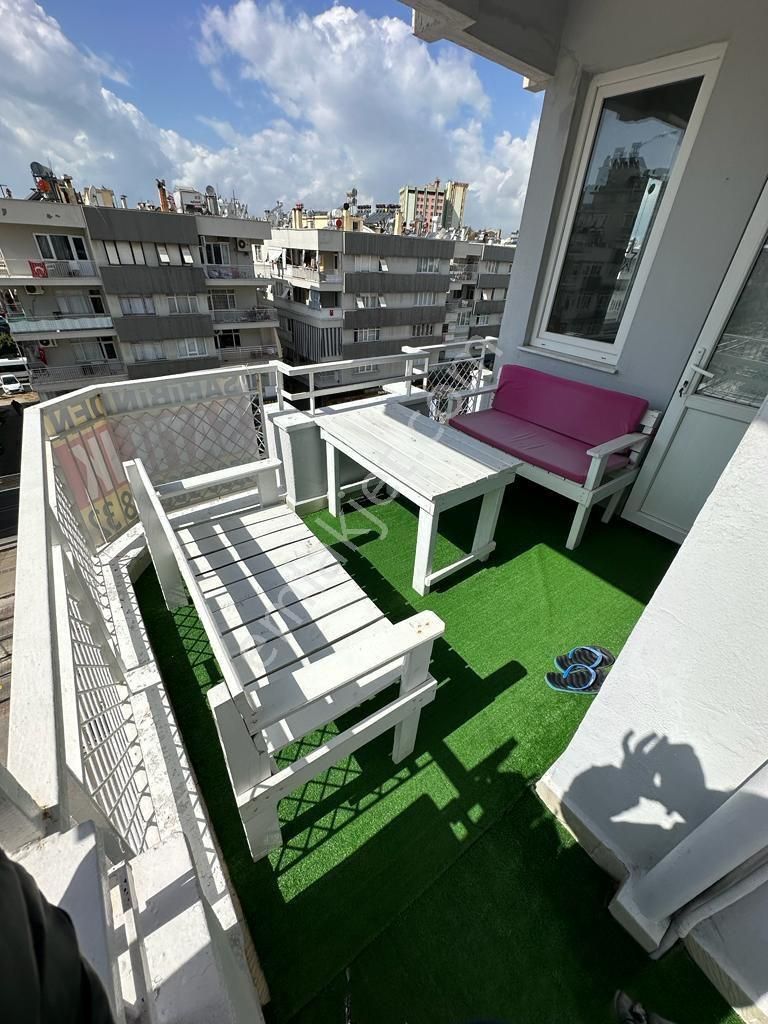 Antalya Muratpaşa Cumhuriyet Mah 3+1 160m2 Masrafsız Tranvay Önünden Geçiyor