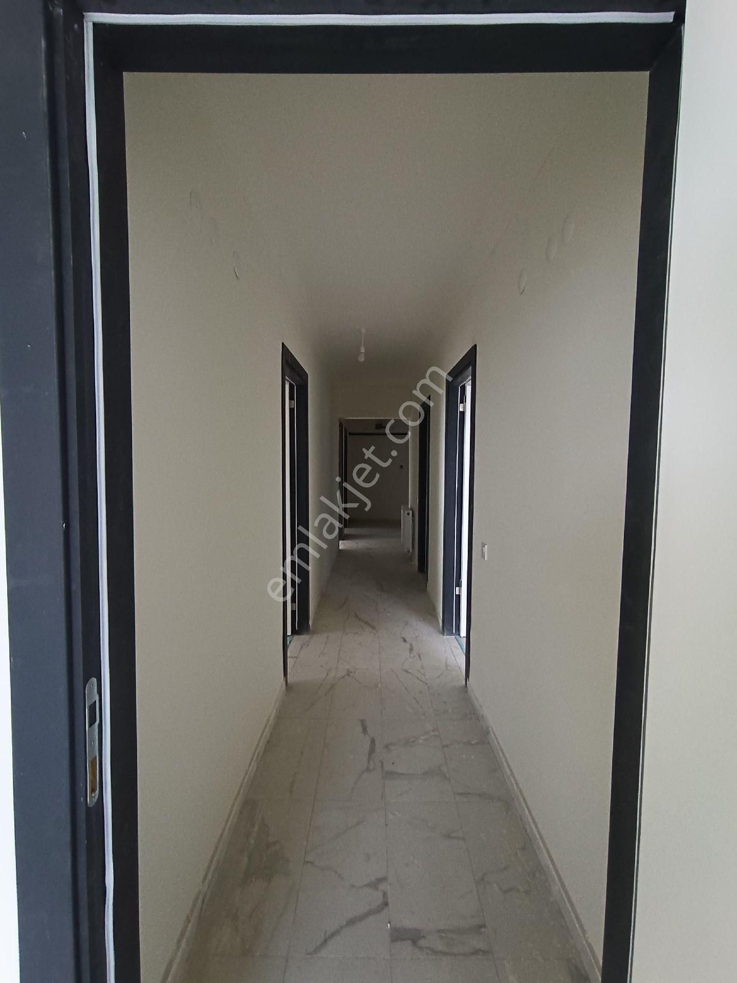 111'den Uygun Fiyatlı Geniş Ve Kullanışlı Konumu Güzel Lüks 3+1 Daire - Görsel 31