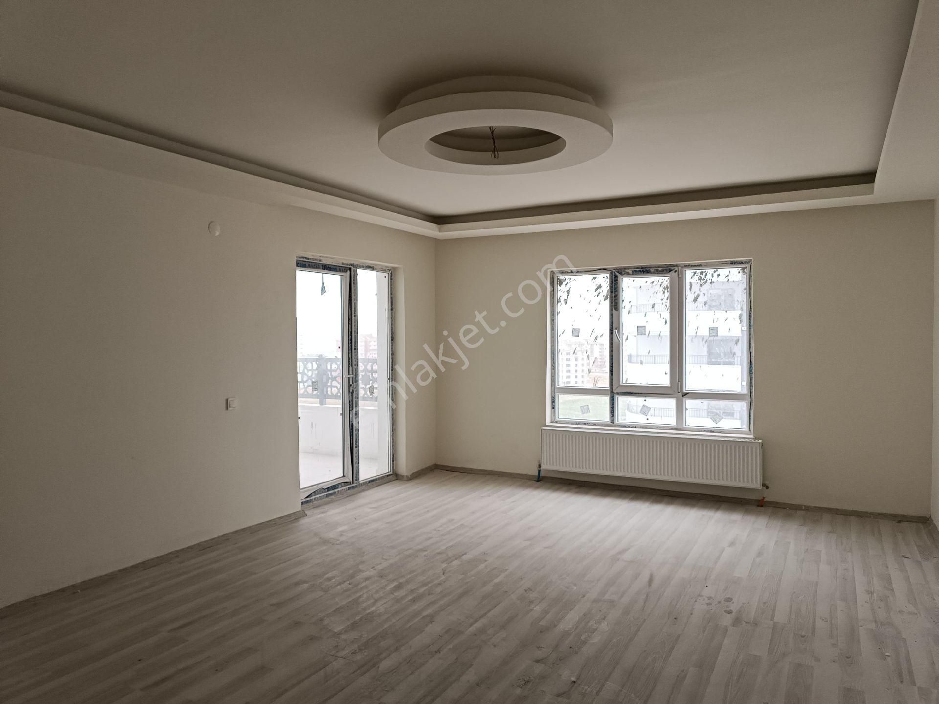 111'den Uygun Fiyatlı Geniş Ve Kullanışlı Konumu Güzel Lüks 3+1 Daire - Görsel 13