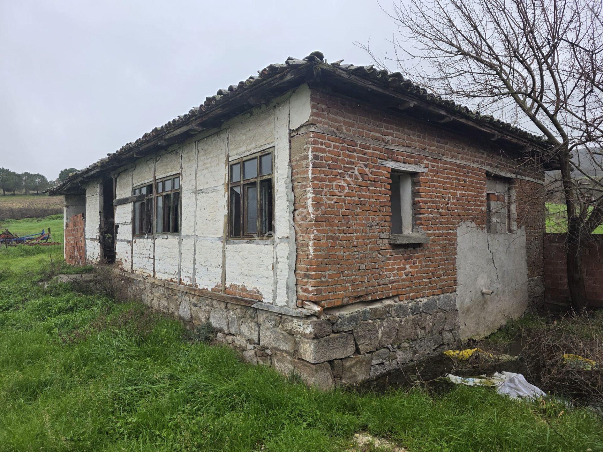 Acil Satılık -manyas Dura Köyü, 1004 M2 İçinde 200 M2 Üzerine Betonarme Dam Ve Köy Evi - Görsel 7