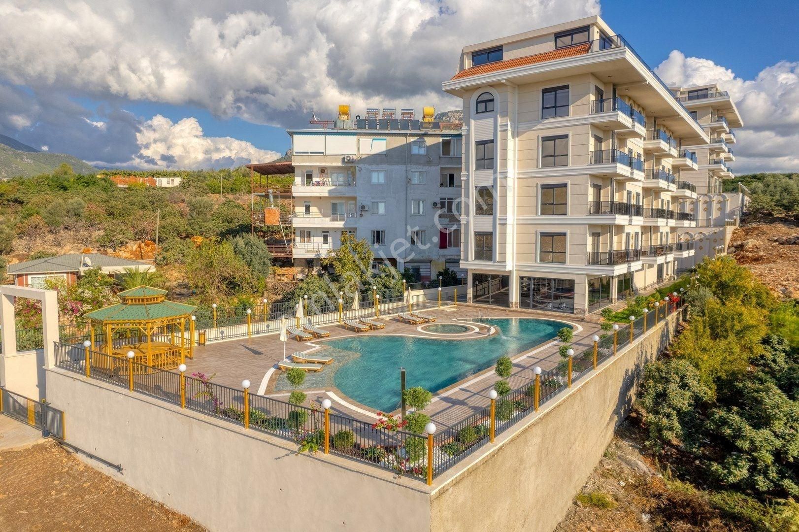 Alanya Kestel’de Deniz & Kale Manzaralı 1+1 Satılık Daire - Görsel 2