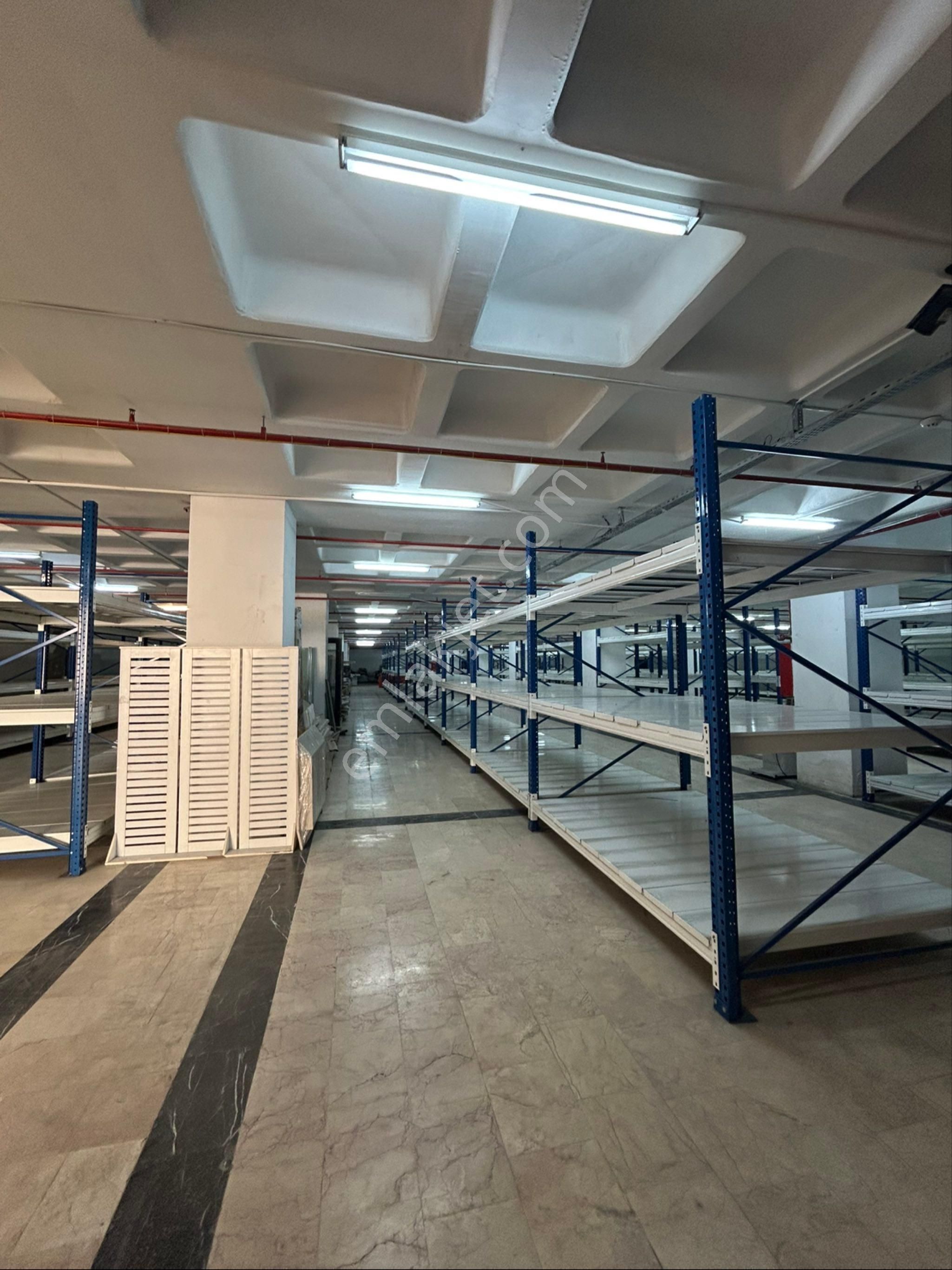 Mahmutbeyde Kiralık Düz Girişli 2000m2 Depo - Görsel 7