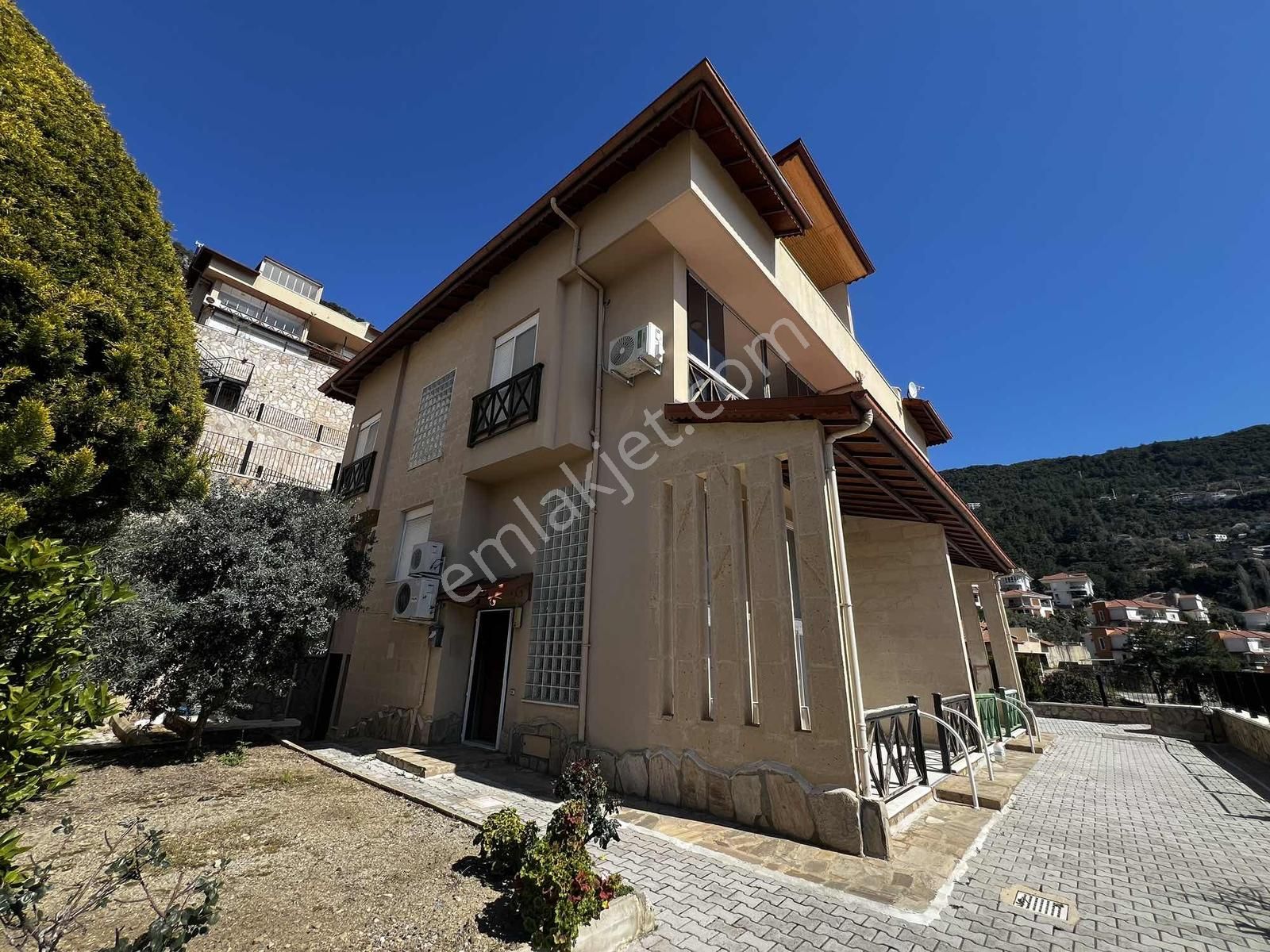 Alanya Bektaş Satılık 2+1 Villa!