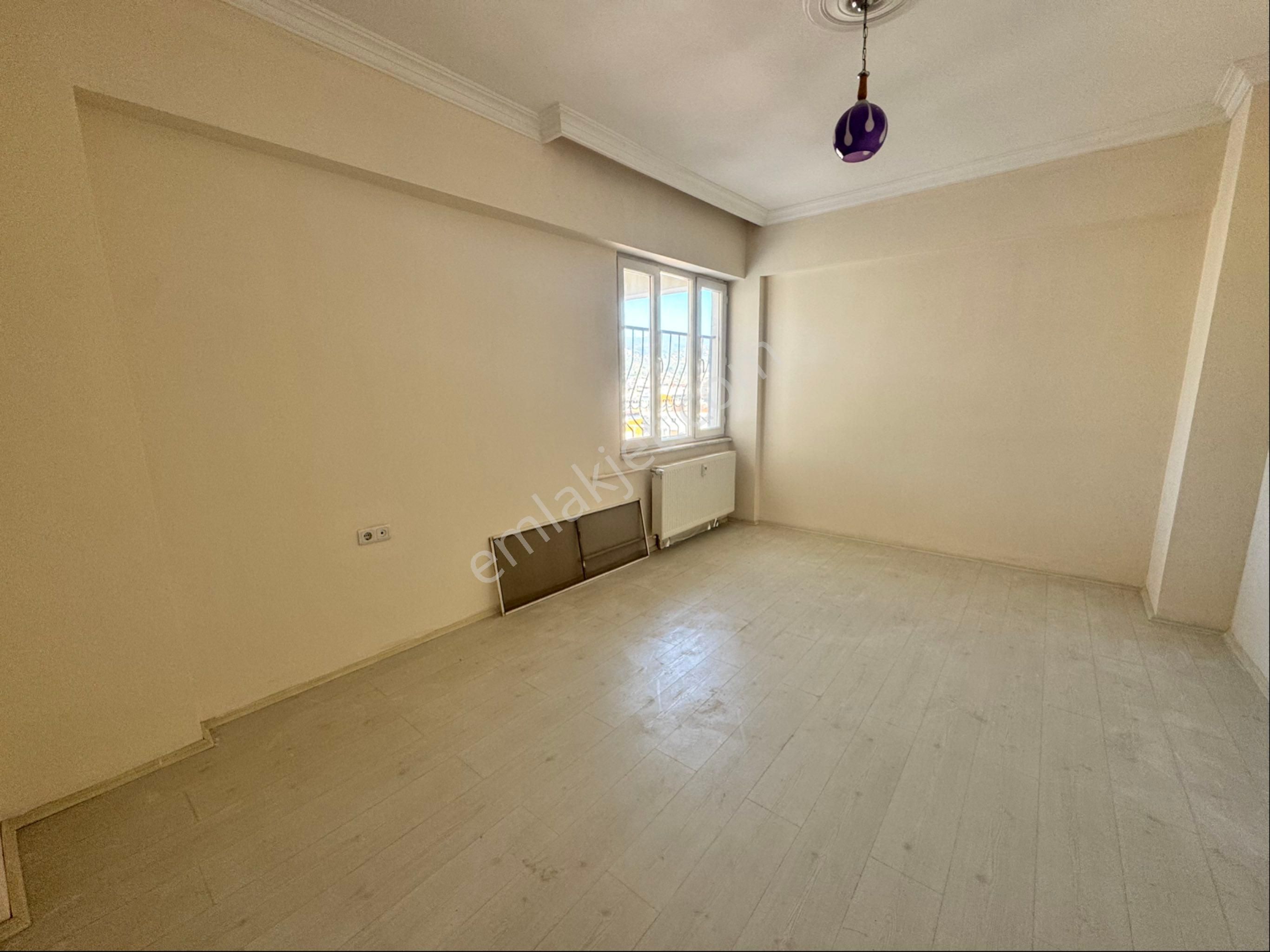 Berkay Emlaktan Çarşı Merkezde Satılık Daire - Görsel 23