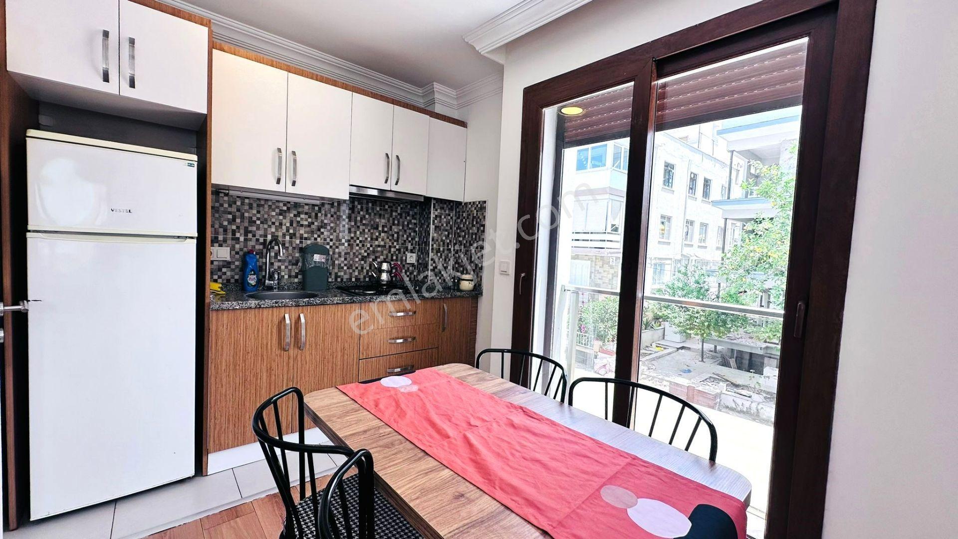 Kuşadası Kadınlar Denizi'nde Plaja 50 Metre Mesafede Kiralık Daire - Görsel 14