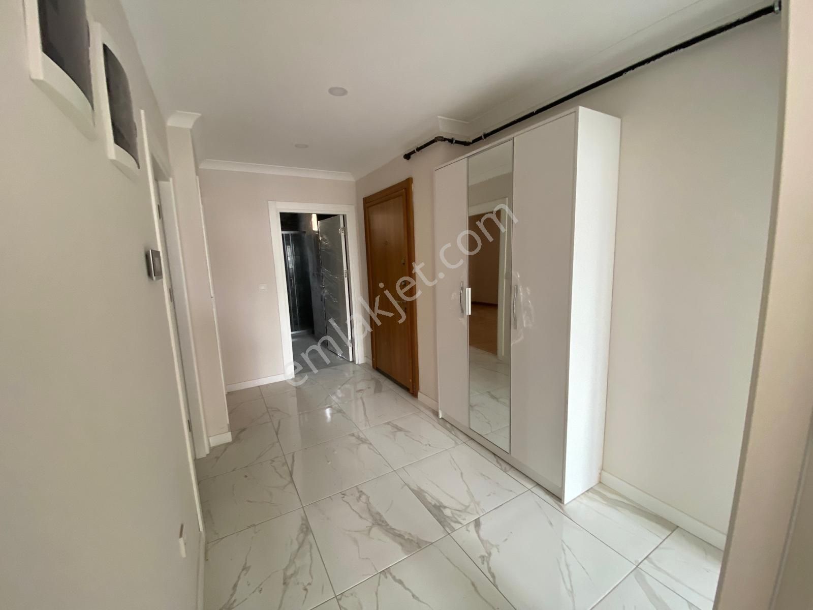 Kartal Kiralık 2+1 E5 Metro Yakını 2 Yaşında Bina - Görsel 8