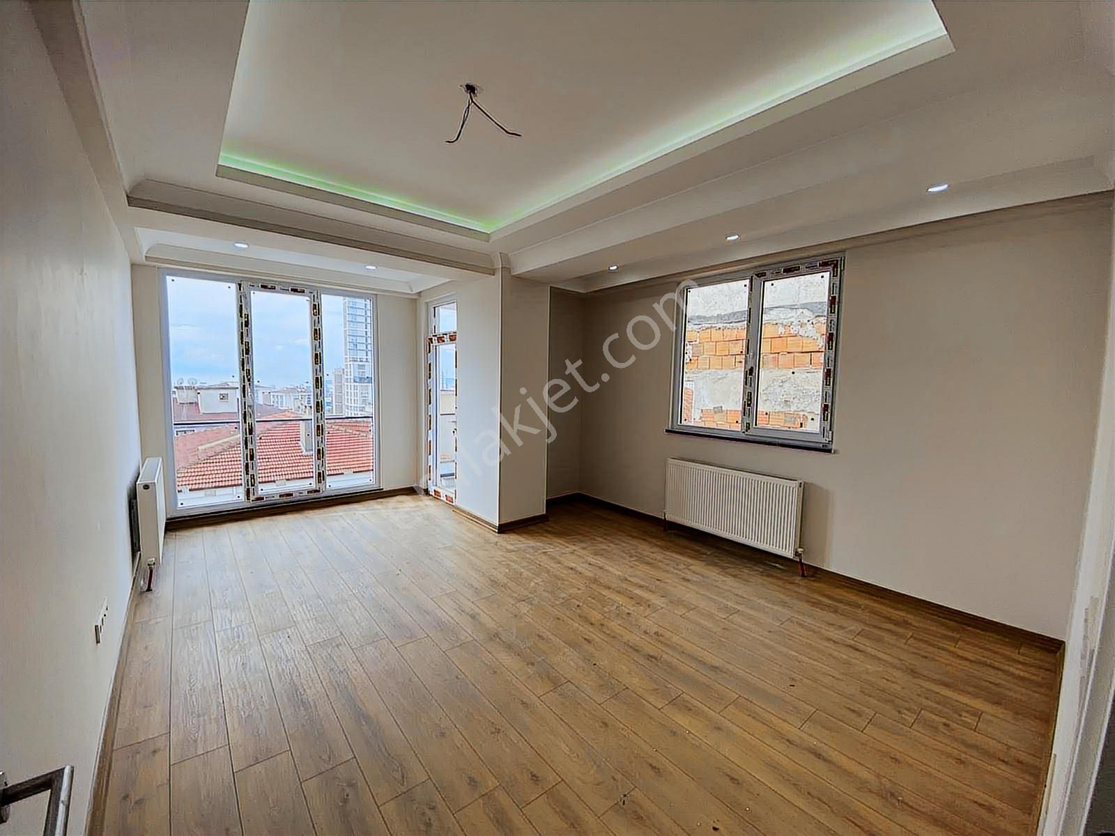 Kartal Kiralık 2+1 E5 Metro Yakını 2 Yaşında Bina - Görsel 4