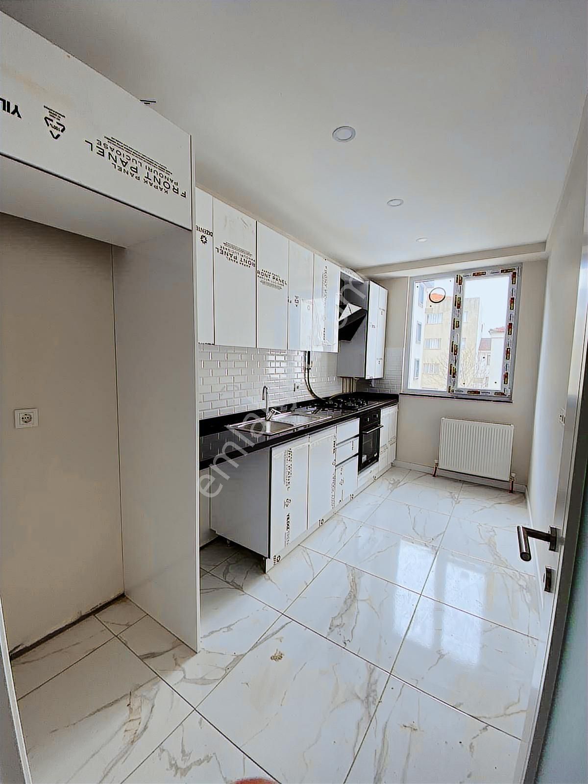 Kartal Kiralık 2+1 E5 Metro Yakını 2 Yaşında Bina - Görsel 13