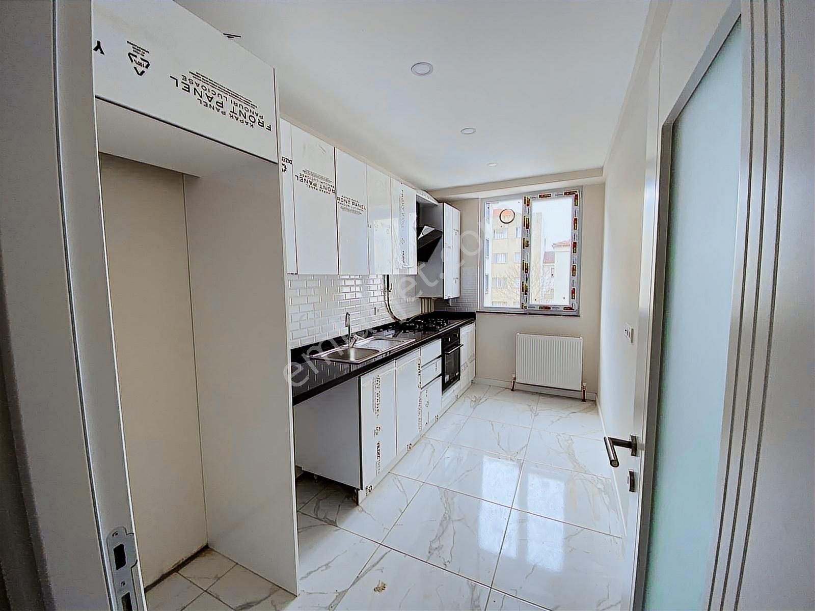 Kartal Kiralık 2+1 E5 Metro Yakını 2 Yaşında Bina - Görsel 5