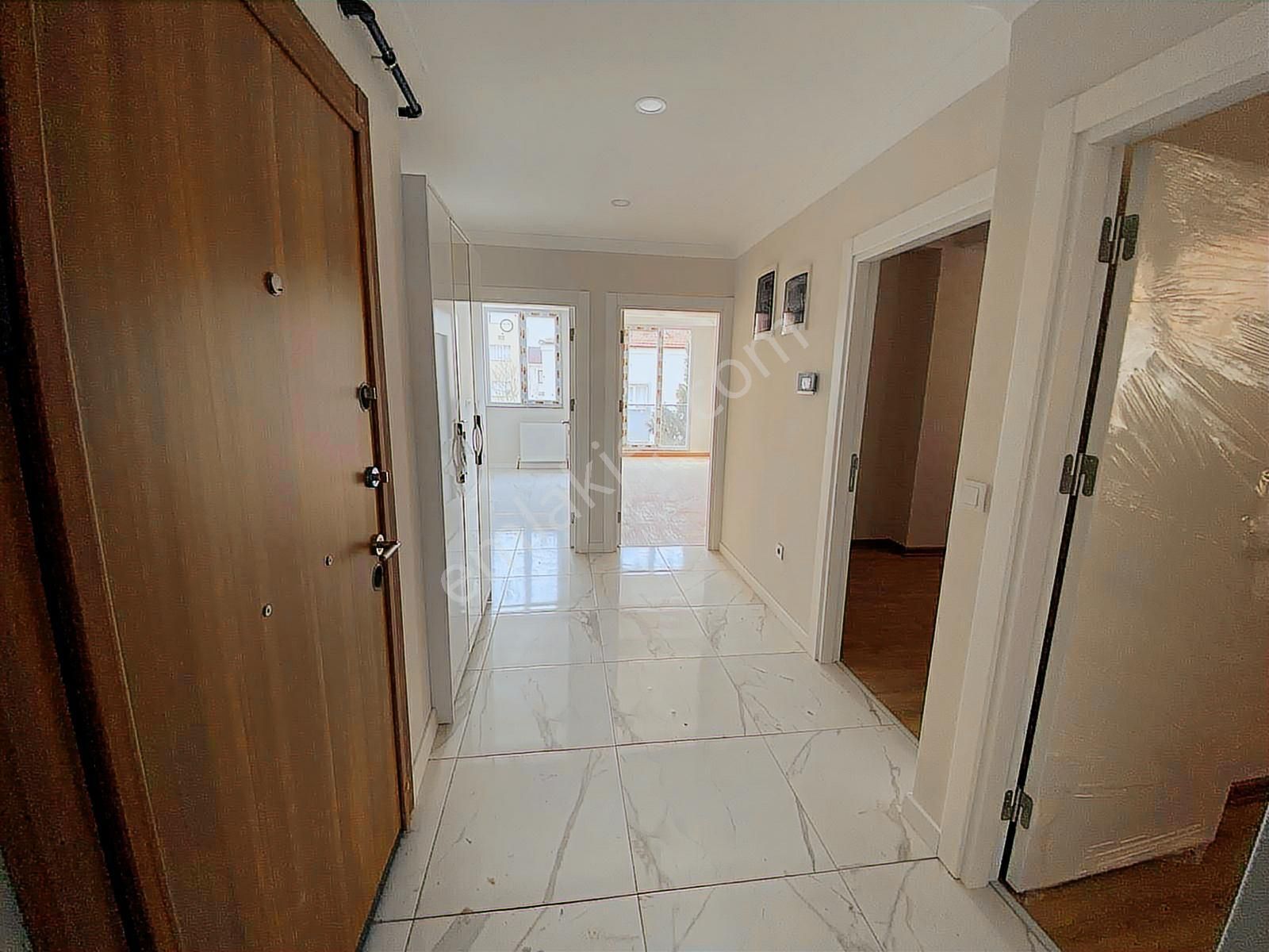 Kartal Kiralık 2+1 E5 Metro Yakını 2 Yaşında Bina - Görsel 3