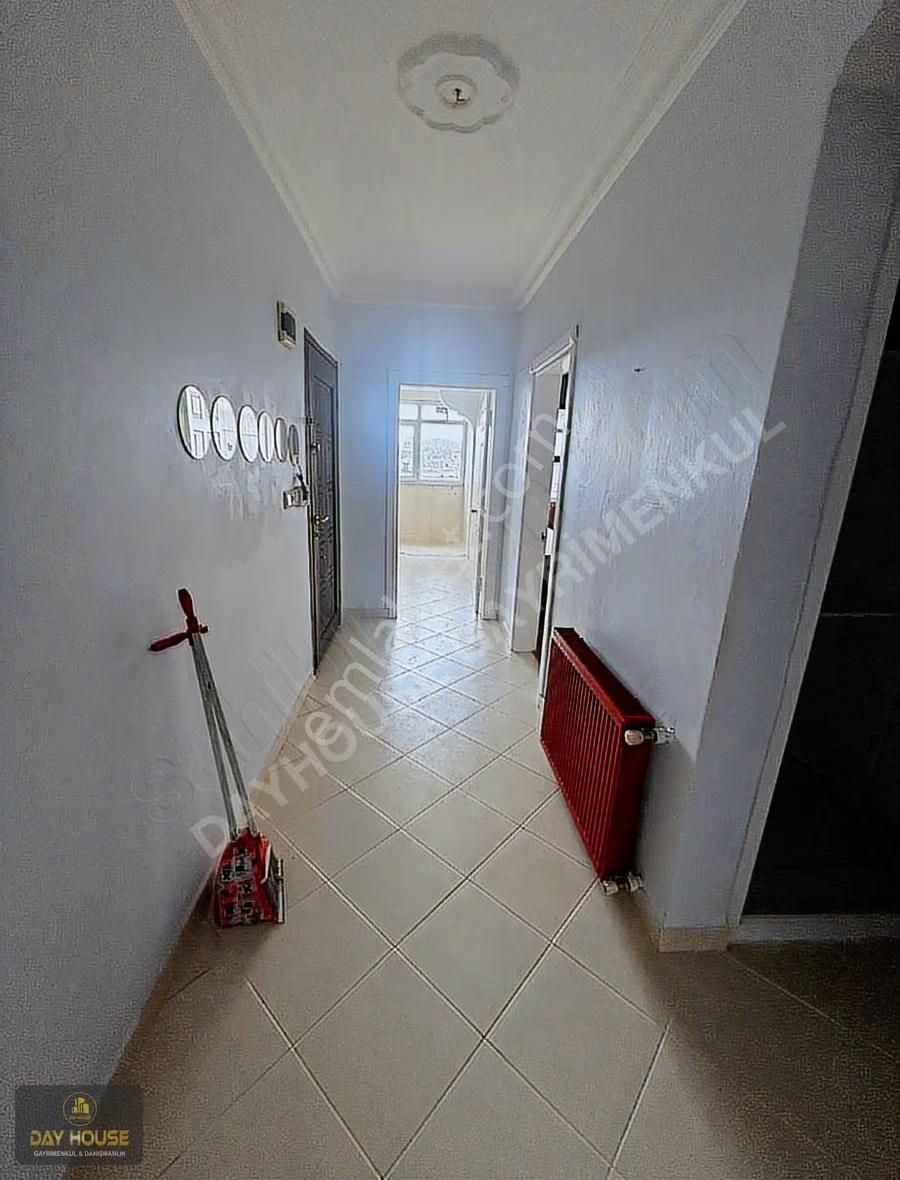 Day House'den Masrafsız C.tesi Pazarı Sokağında Ara Kat Daire - Görsel 21