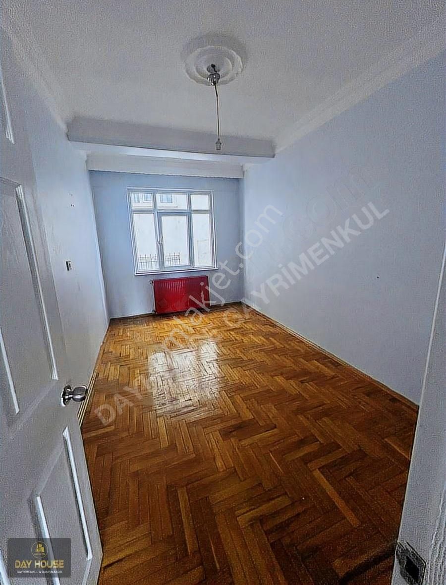 Day House'den Masrafsız C.tesi Pazarı Sokağında Ara Kat Daire - Görsel 20