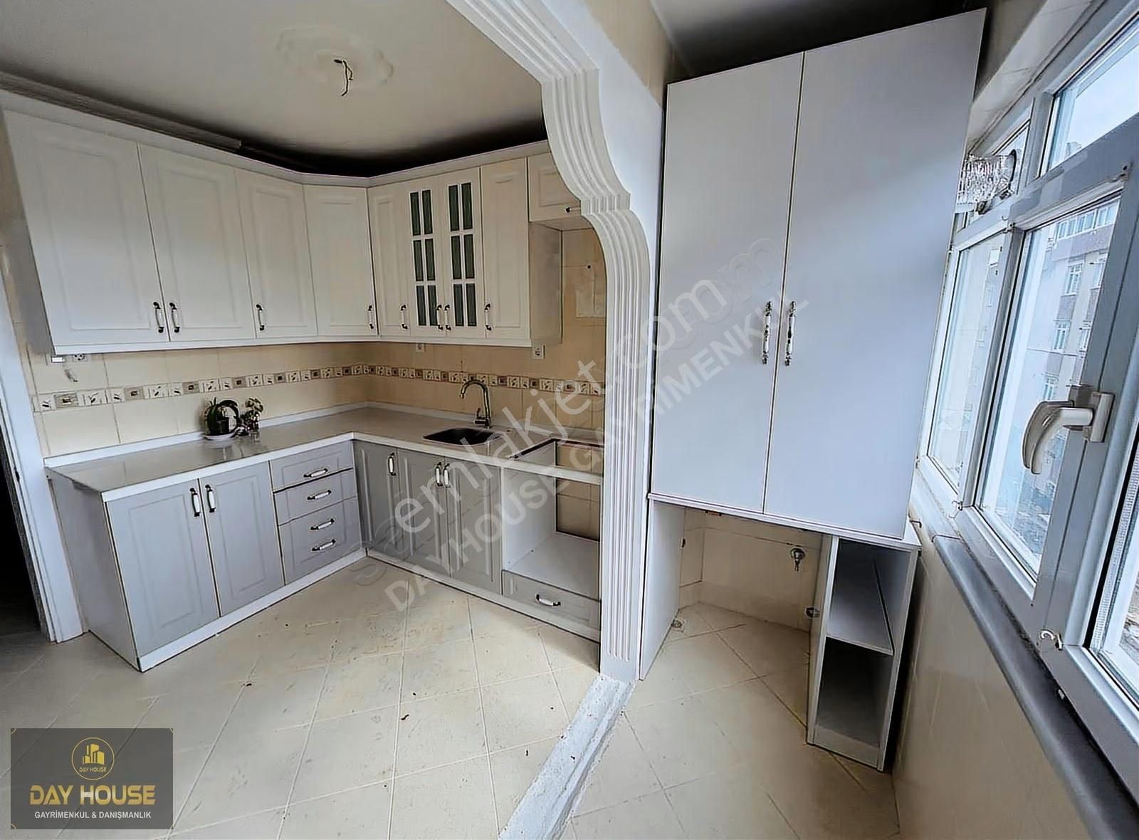 Day House'den Masrafsız C.tesi Pazarı Sokağında Ara Kat Daire - Görsel 18