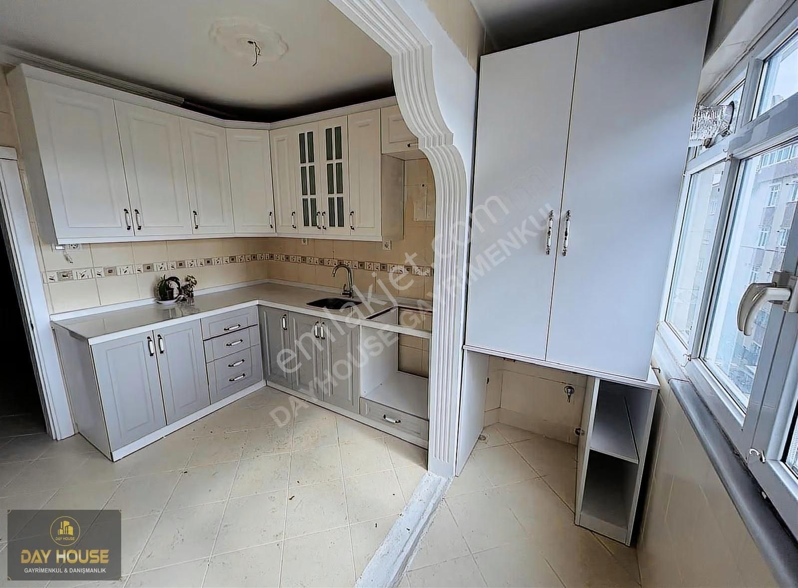 Day House'den Masrafsız C.tesi Pazarı Sokağında Ara Kat Daire - Görsel 16