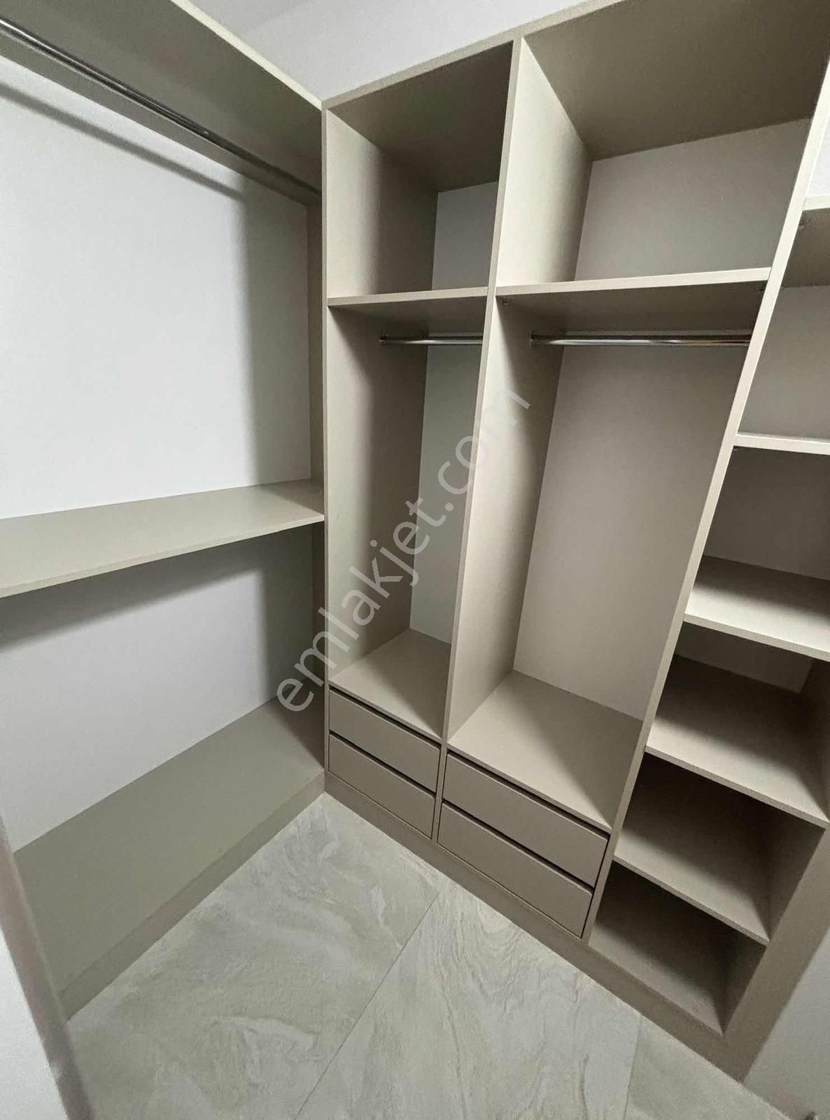 Her Takasa Açık Karahasanlı 3.5+1 Havuzlu Sitede Lüks Daireler - Görsel 3
