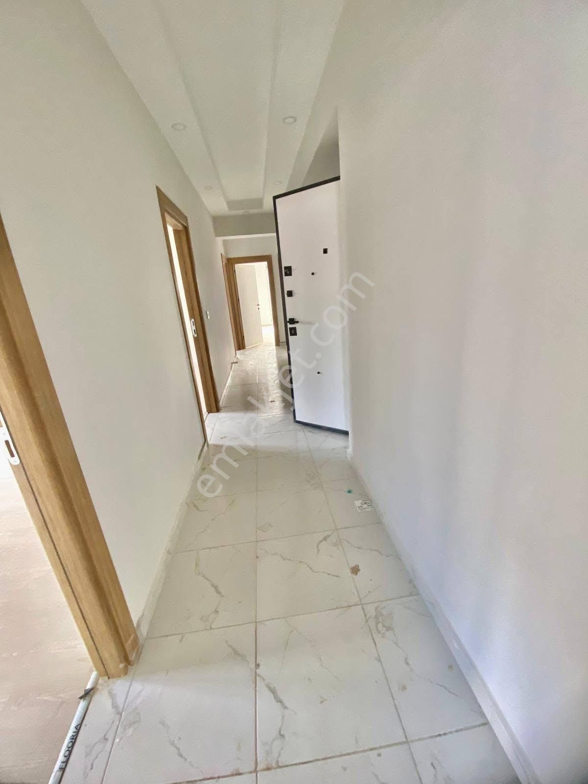 Serik Çınaraltında Sıfır Arakat 3+1 Daıre