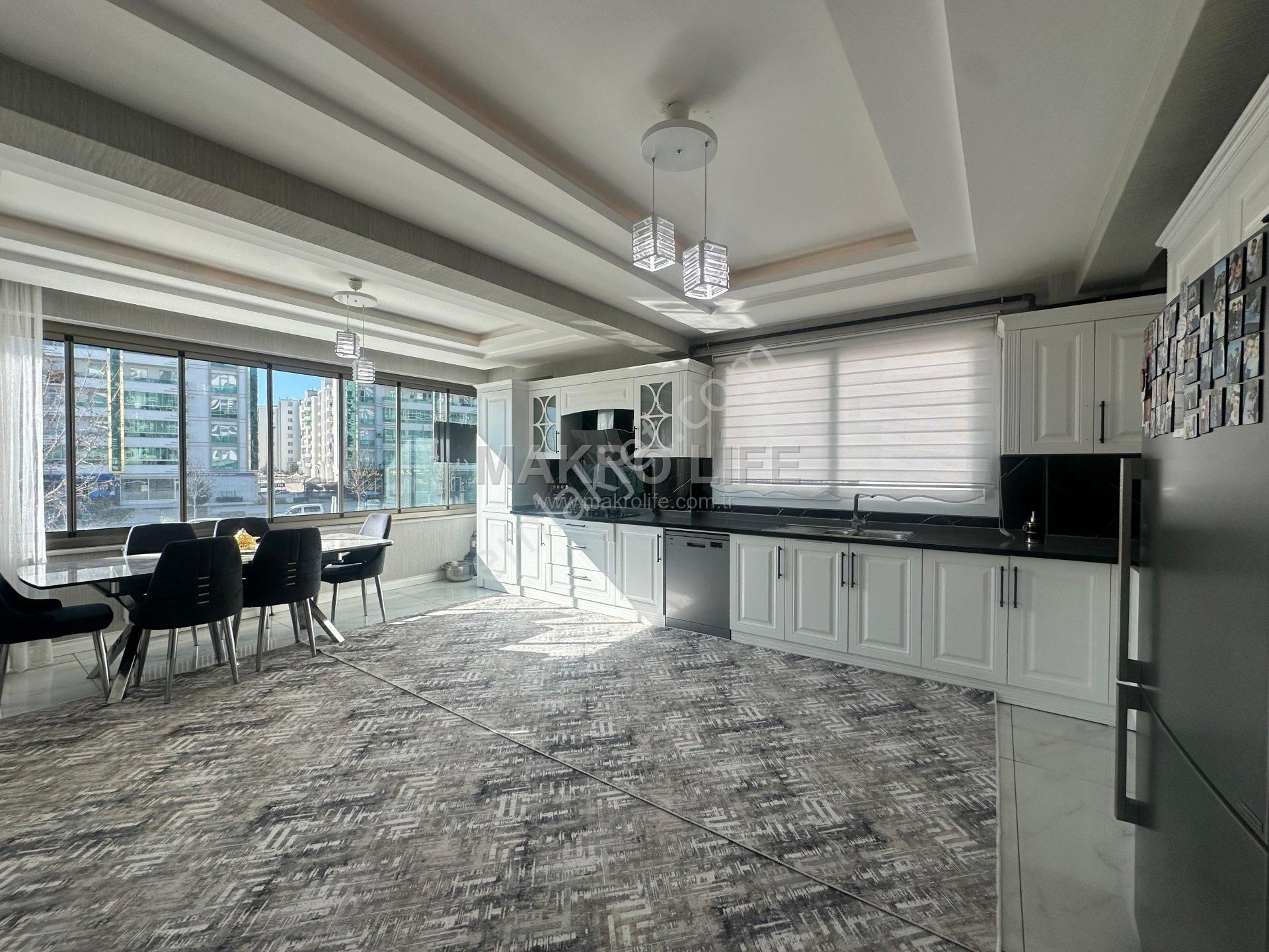 Makro Life Gayrimenkul'den Aram Tigran'da 3,5+1 Satılık Daire - Görsel 14