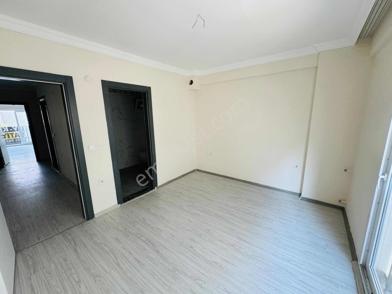 Davutlar'da Ebeveyn Banyolu Ayrı Mutfaklı Kiralık 2+1 Daire - Görsel 16