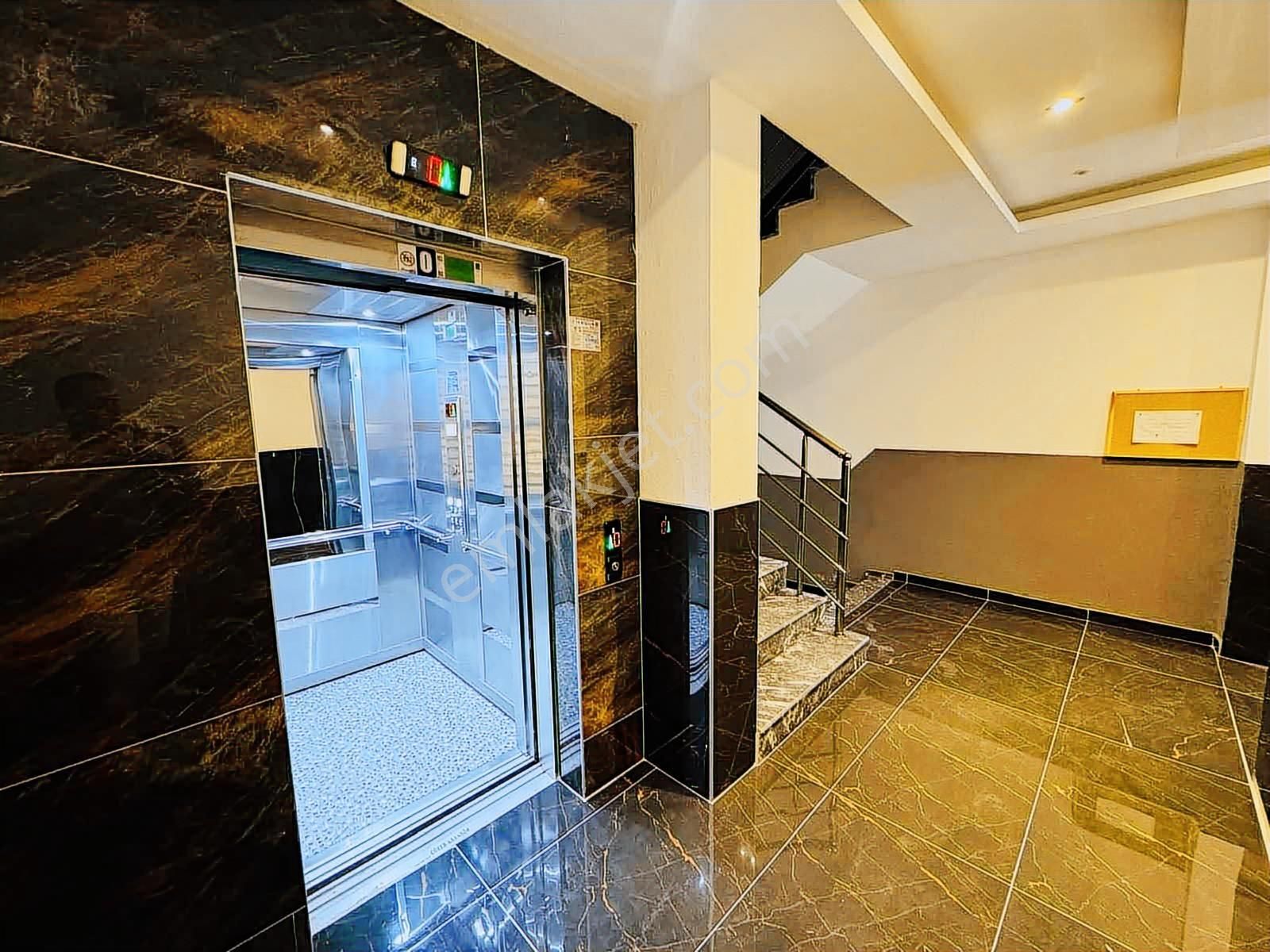 Davutlar'da Ebeveyn Banyolu Ayrı Mutfaklı Kiralık 2+1 Daire - Görsel 17