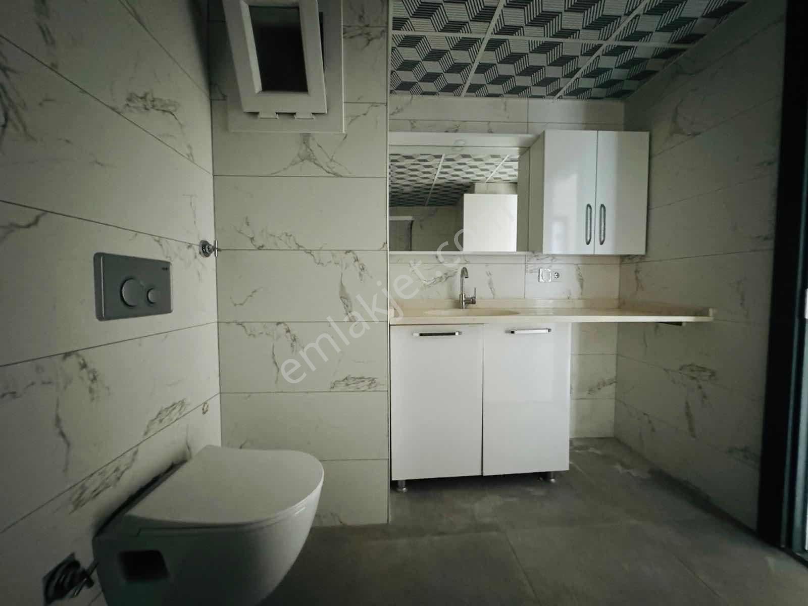 Davutlar'da Ebeveyn Banyolu Ayrı Mutfaklı Kiralık 2+1 Daire - Görsel 11