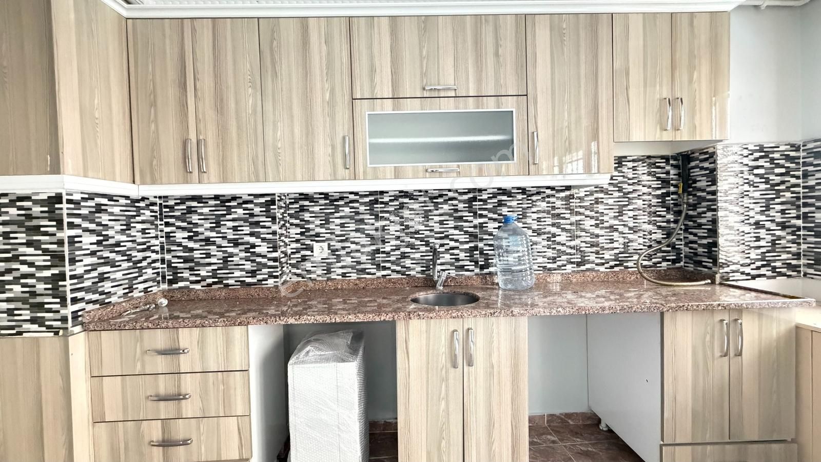 İlka'dan Talatpaşa Mh 2+1 Kiralık Daire Metrobüse 3 Dk - Görsel 2