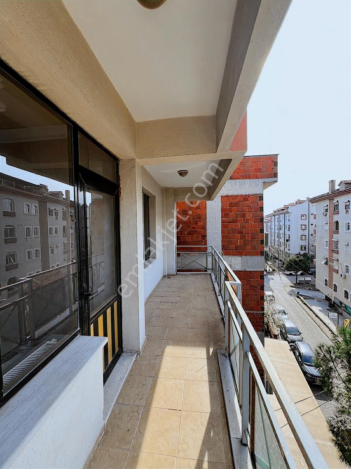 Bergama Maltepe Mahallesin'de Kiralık 3+1 Daire - Görsel 4