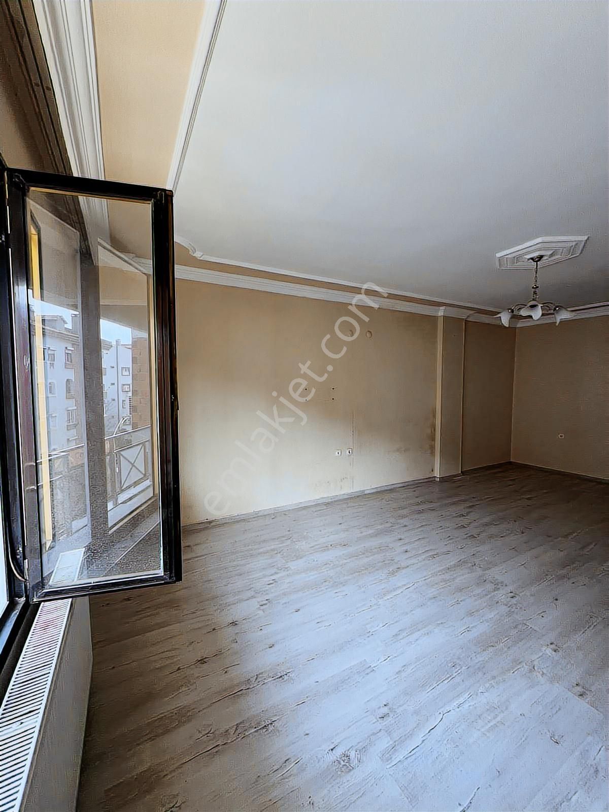 Bergama Maltepe Mahallesin'de Kiralık 3+1 Daire - Görsel 27