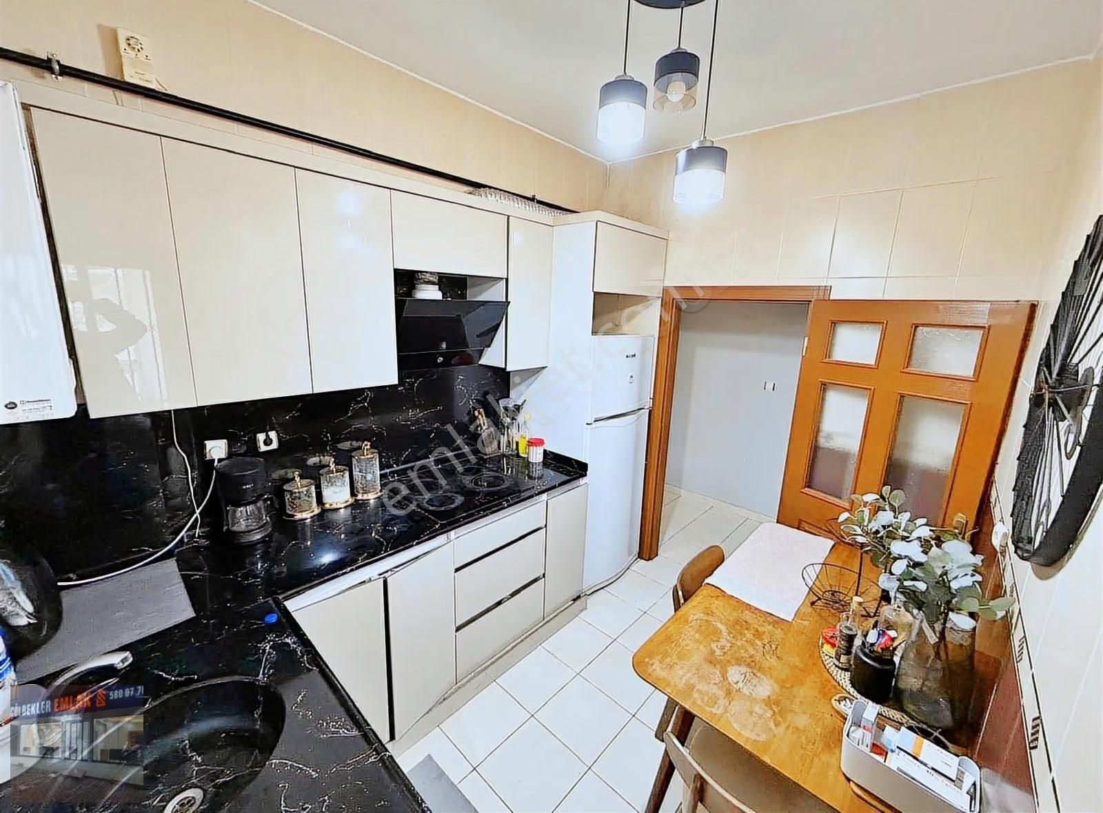 Uyanış Mah.de 3+1 Geniş M2 Full Yapılı Cadde Üzeri Fırsat Daire!