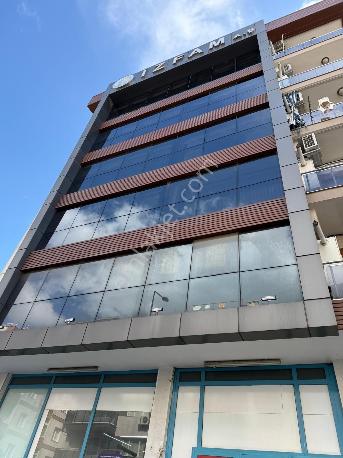 Günay'dan Bozyaka Merkezde Cadde Üstü 3+1 Kiralık Geniş Daire - Görsel 19