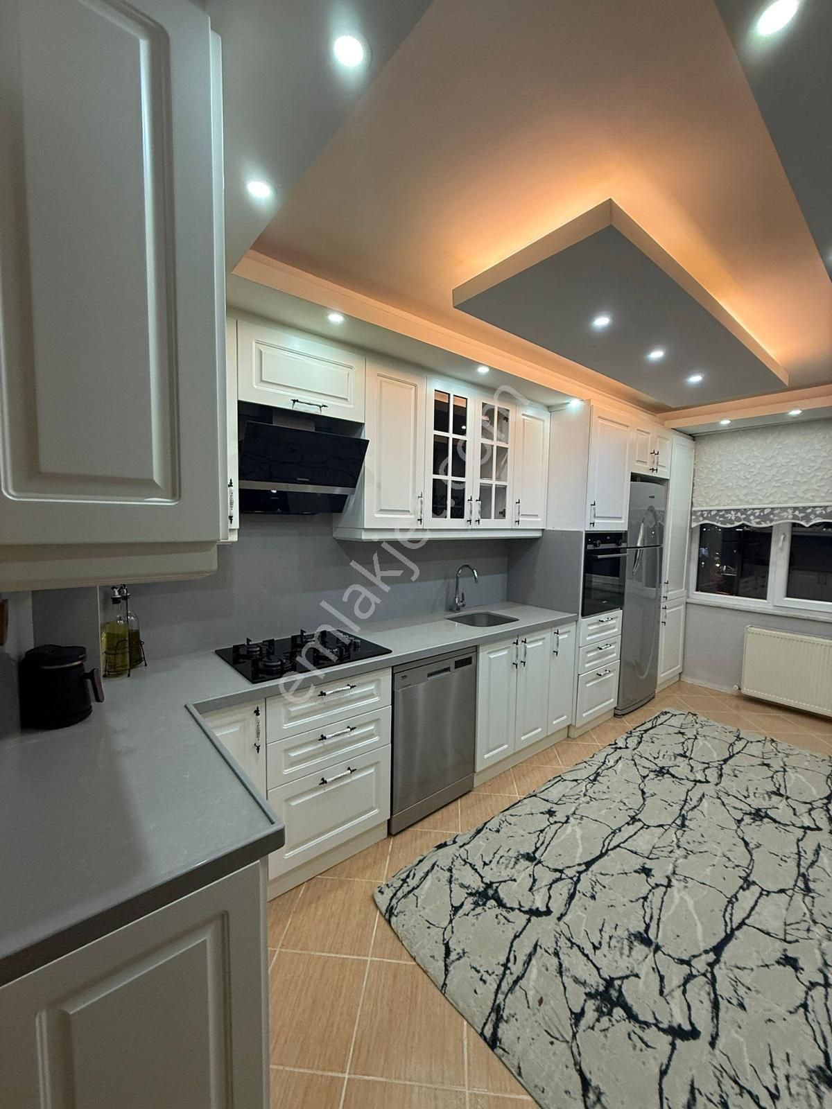 Bayram Şekeri Atakent De Muhteşem Konumda 5+2 Full Yapılı