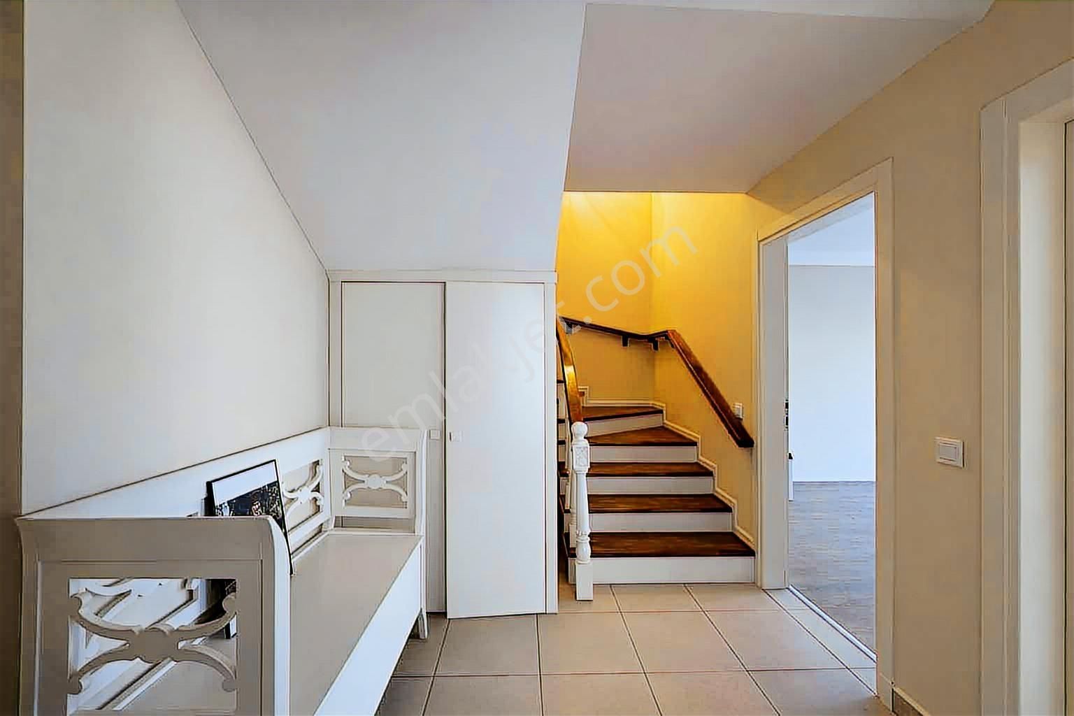 Keykubat Konakların'da Kiralık Geniş 4+1 Ayrı Mutfak Dublex - Görsel 10